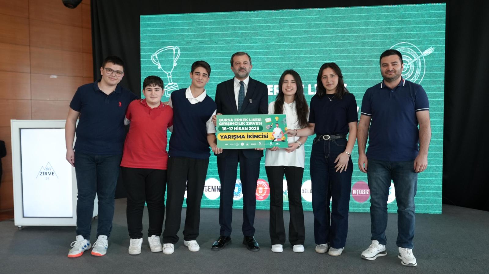 GİRİŞİMCİLİK ZİRVESİ’NE GÜRSU İMZASI