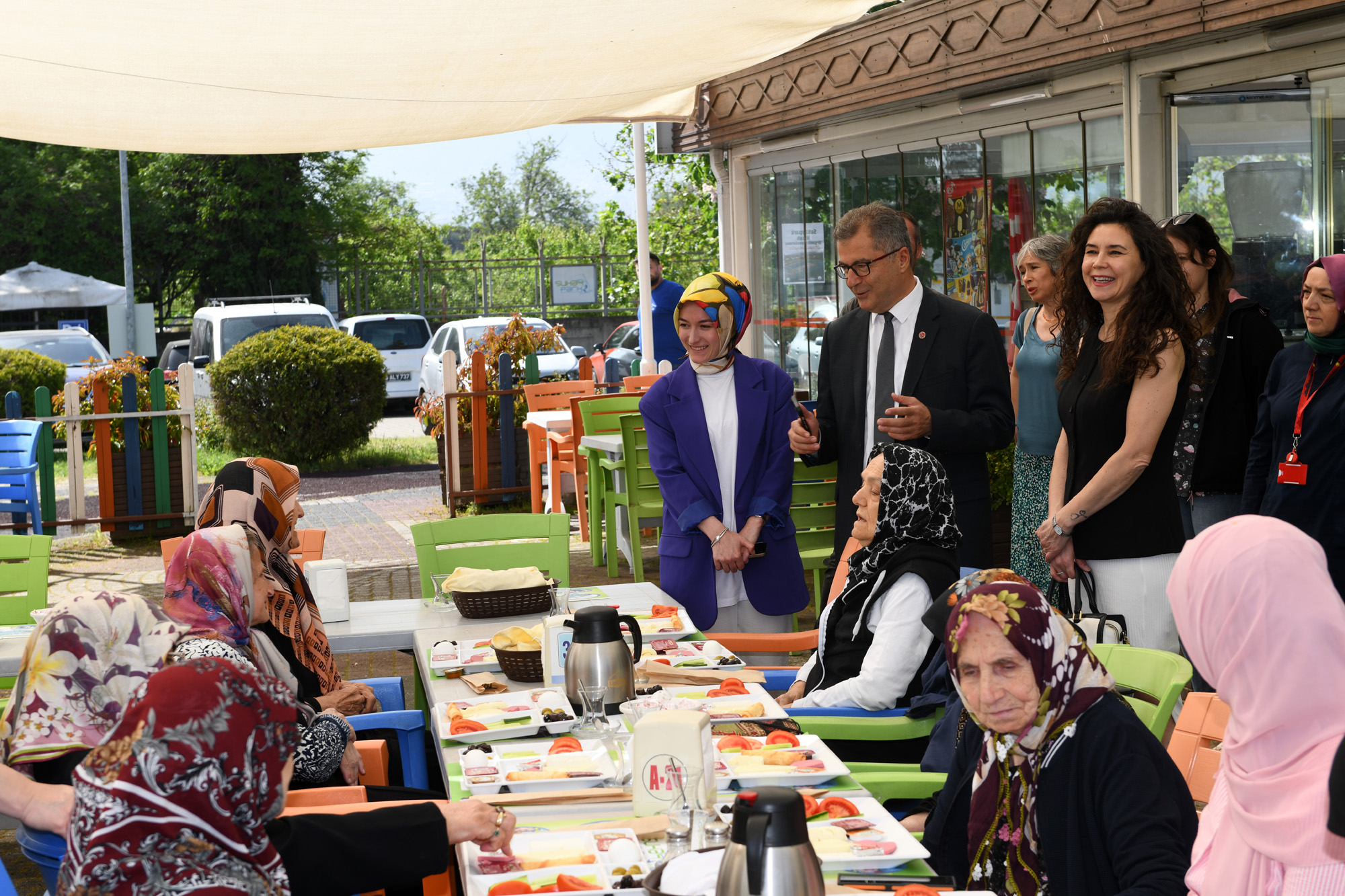 Alzheimer hastaları için Anneler Günü kutlaması