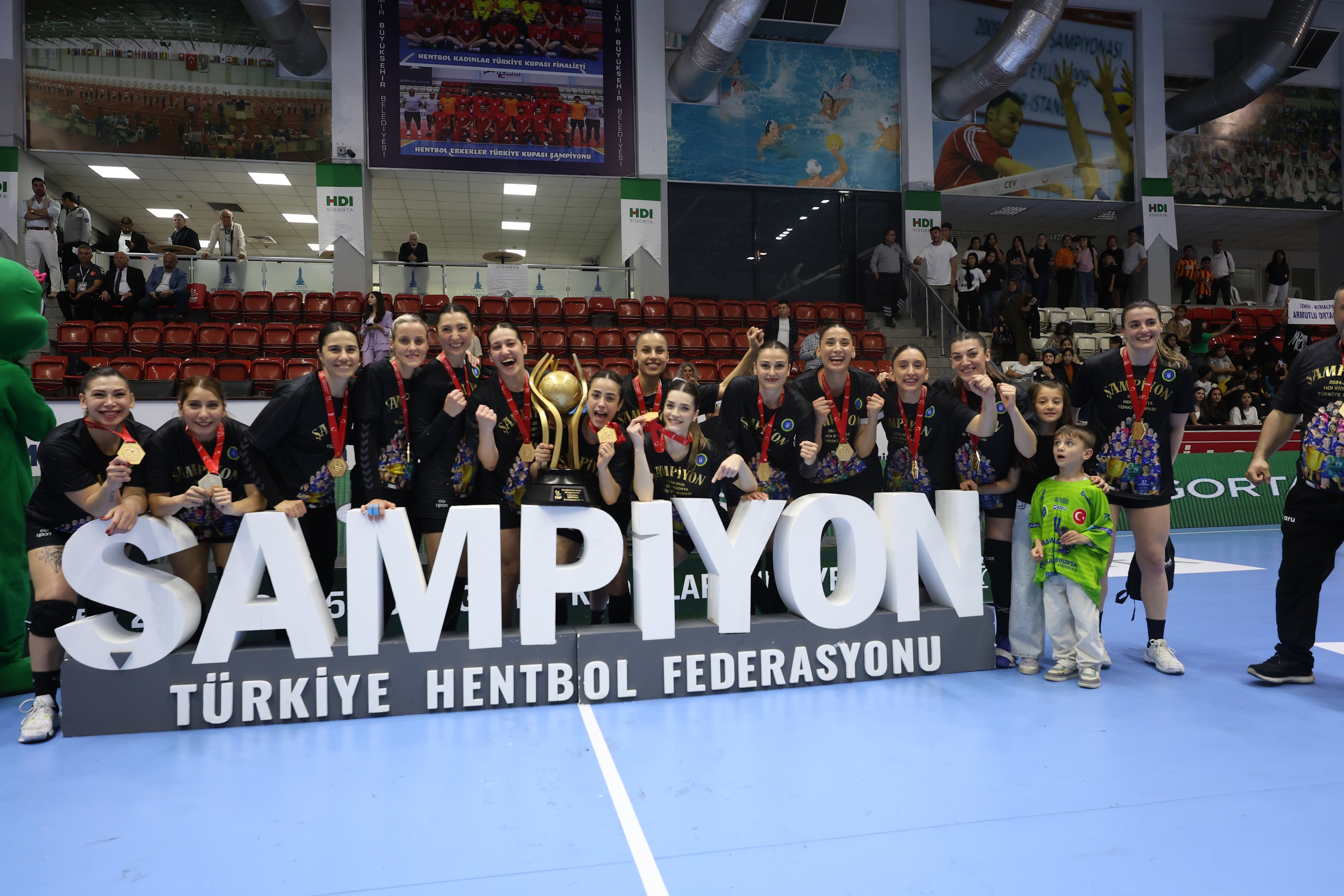 Hentbol Kadınlar Türkiye Kupası Bursa Büyükşehir Belediyespor’un