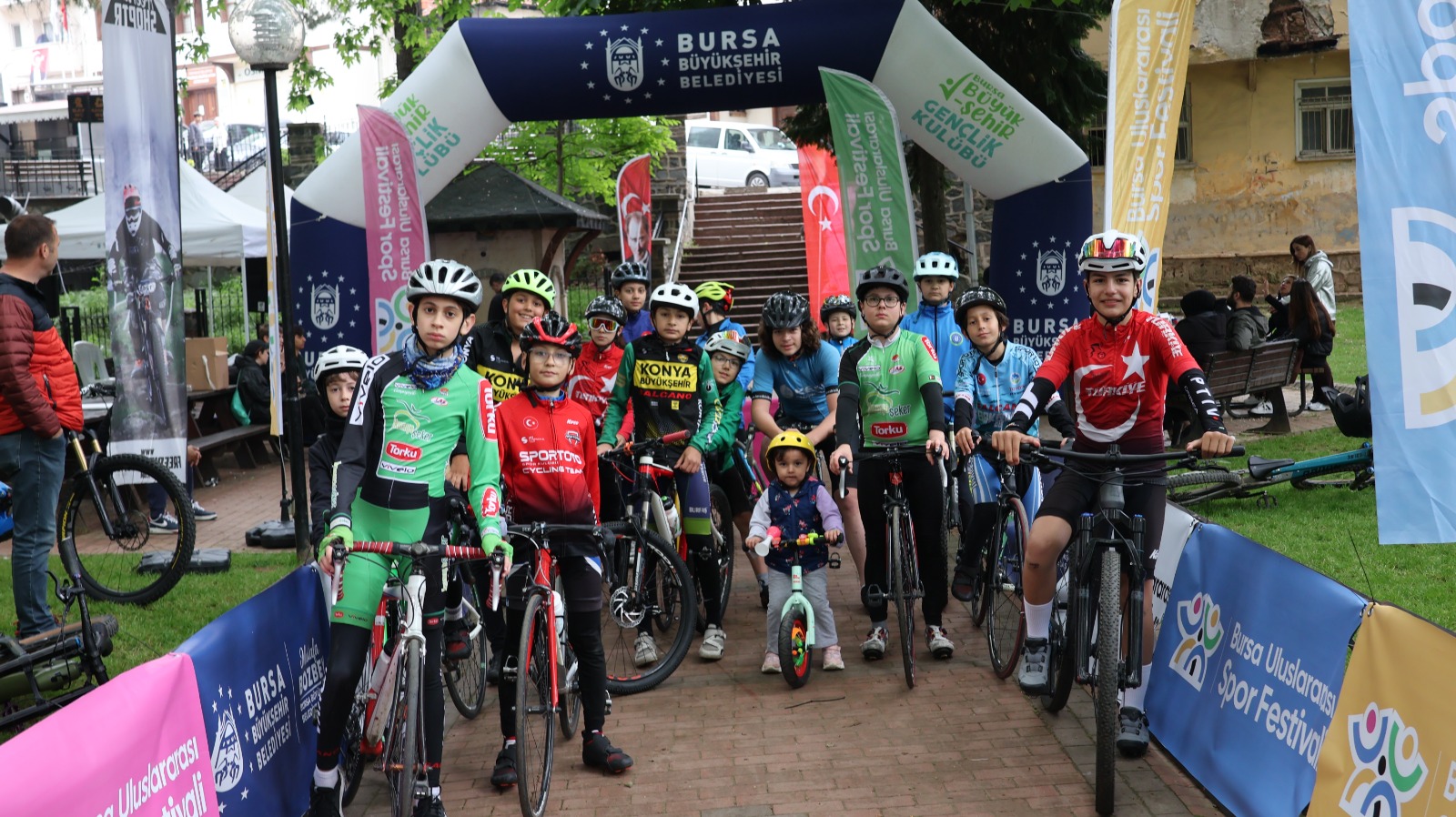 Bursa’da adrenalin dolu yarış nefes kesti