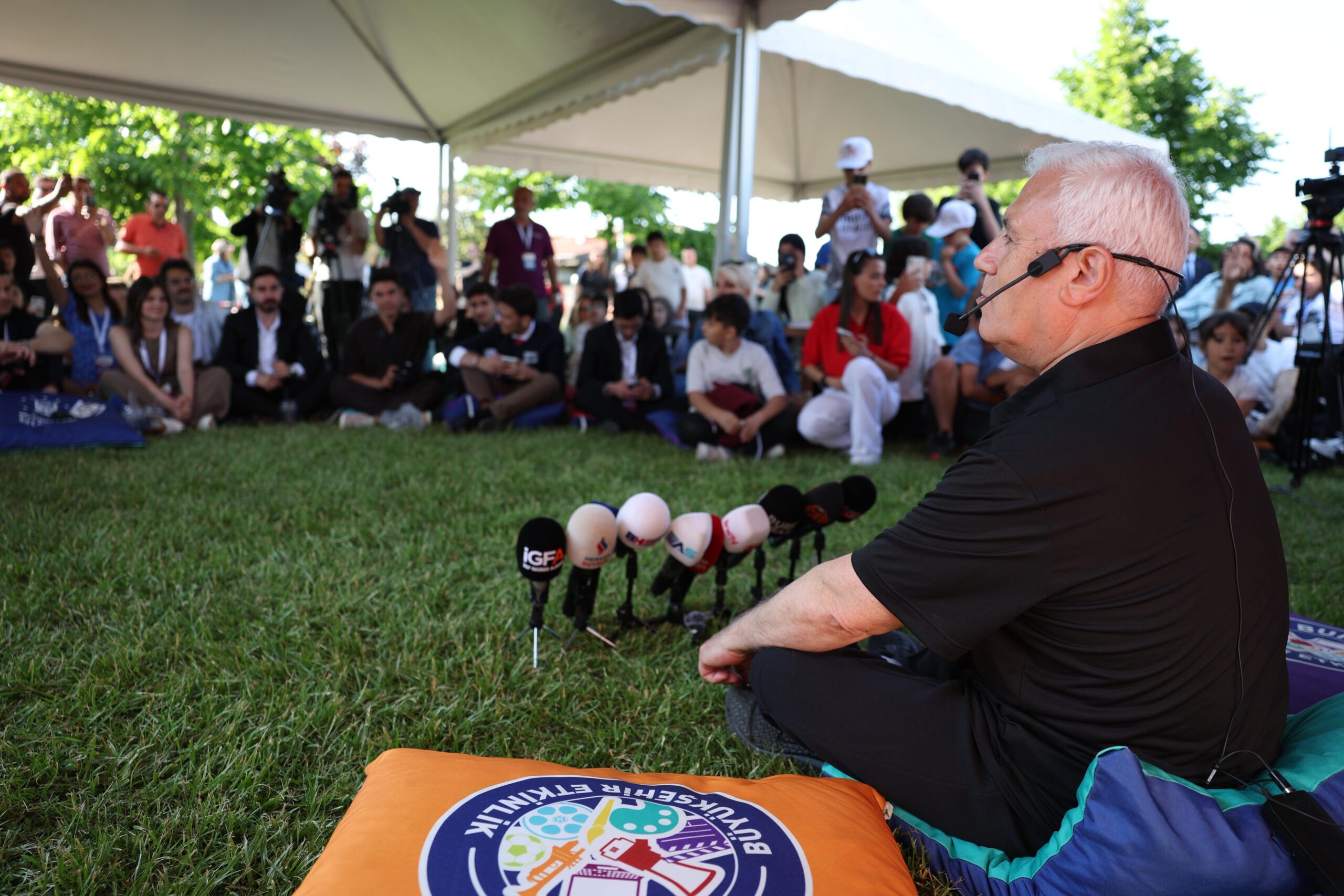 Başkan Mustafa Bozbey, gençlerle buluştu