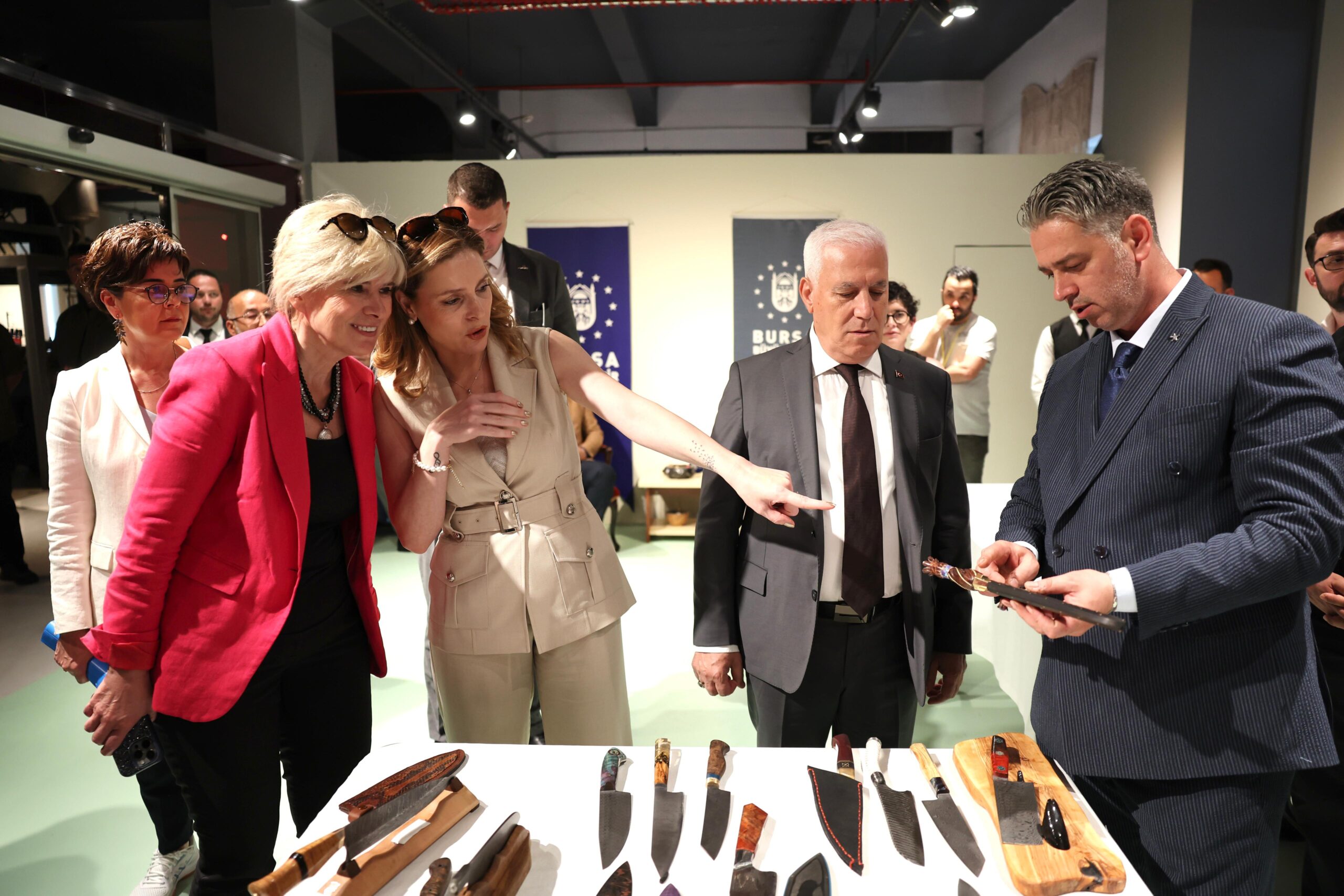 Bursa bıçağı dünya sahnesinde