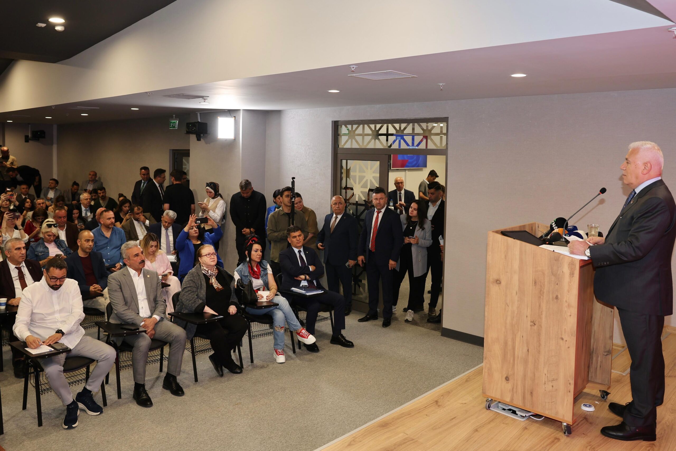 Başkan Bozbey’den ulaşımla ilgili önemli açıklamalar