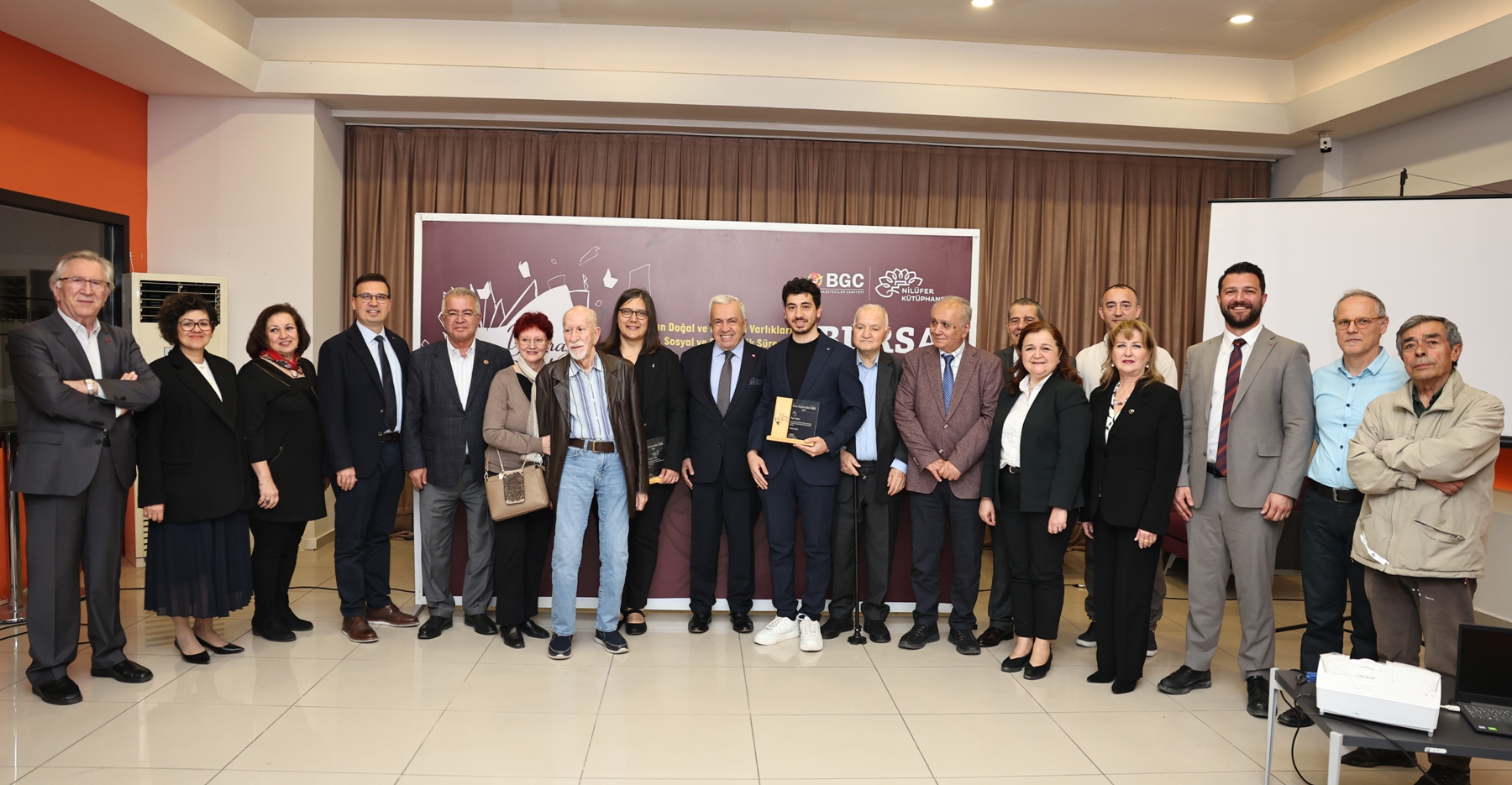 YILMAZ AKKILIÇ BURSA ARAŞTIRMALARI ÖDÜLLERİ SAHİPLERİNİ BULDU