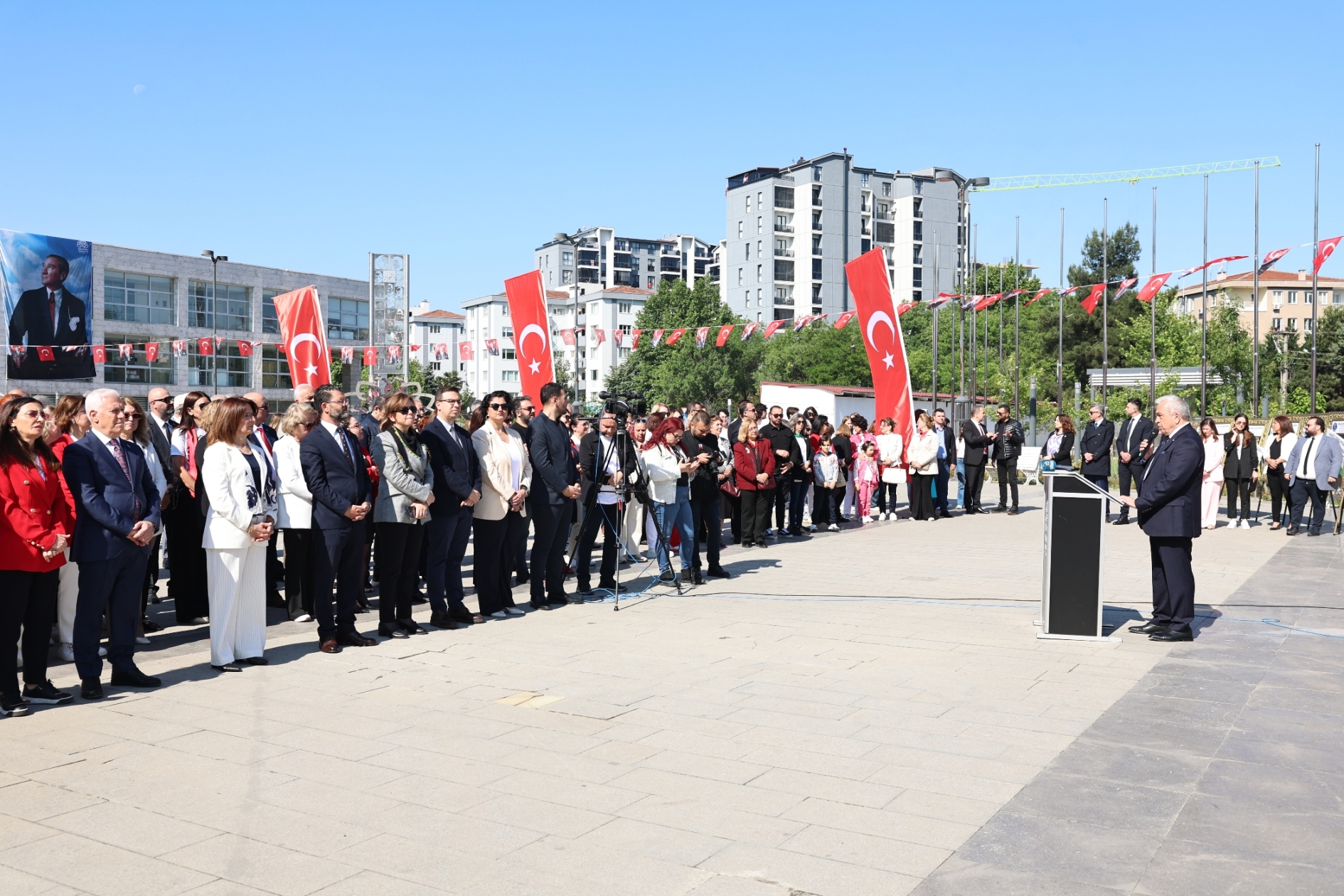 Nilüfer’de 19 Mayıs kutlamaları çelenk sunma töreni ile başladı