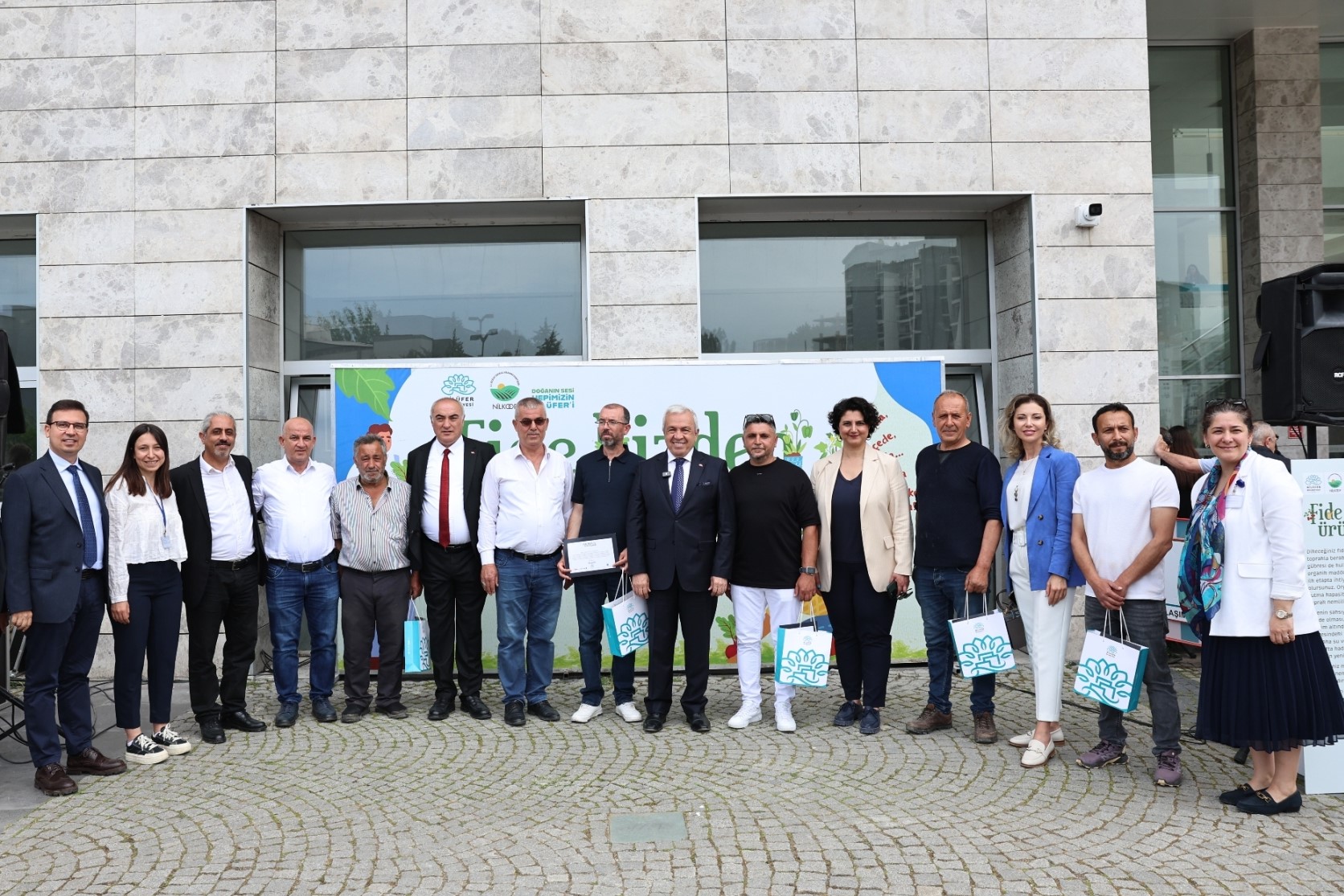 NİLÜFER’DE 310 BİN FİDE VATANDAŞLARLA BULUŞUYOR