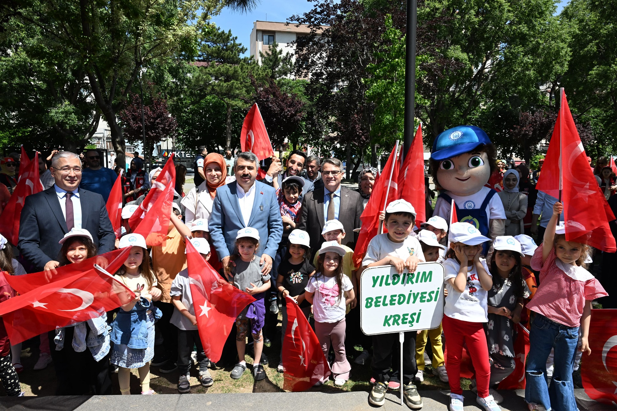 YILDIRIM ‘AİLE İÇİN YÜRÜDÜ’