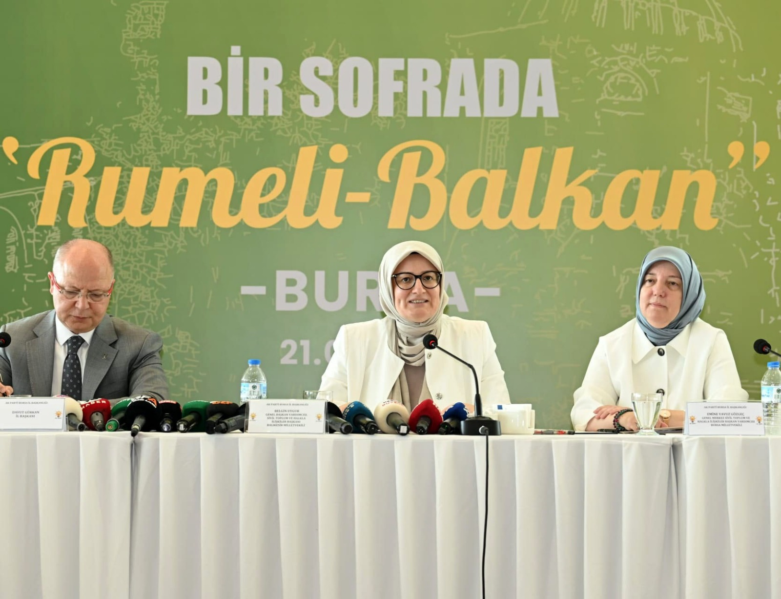 Balkan Camiası, Bir Sofrada Buluştu