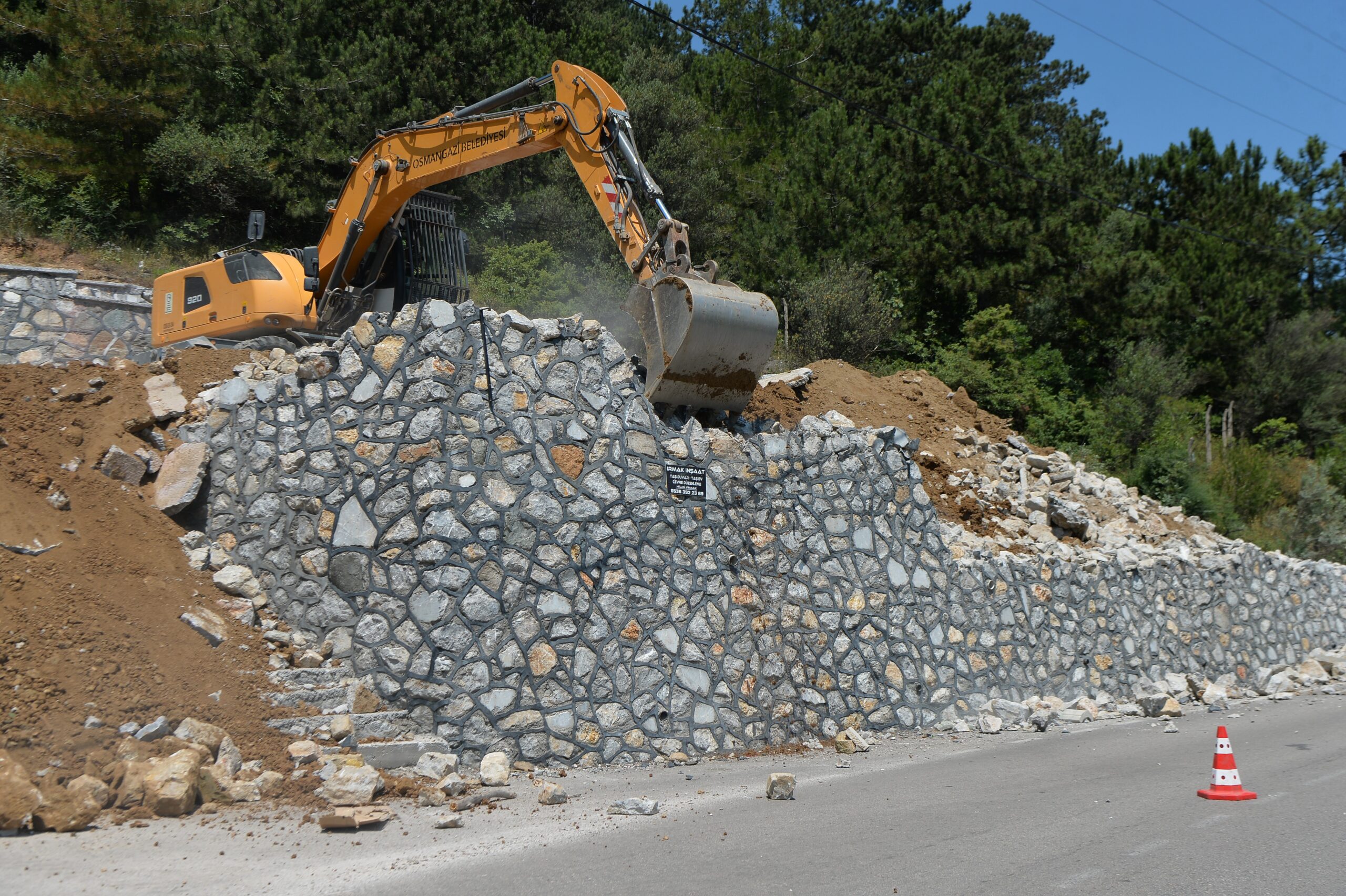 Uludağ yolunda kaçak yapılara izin yok