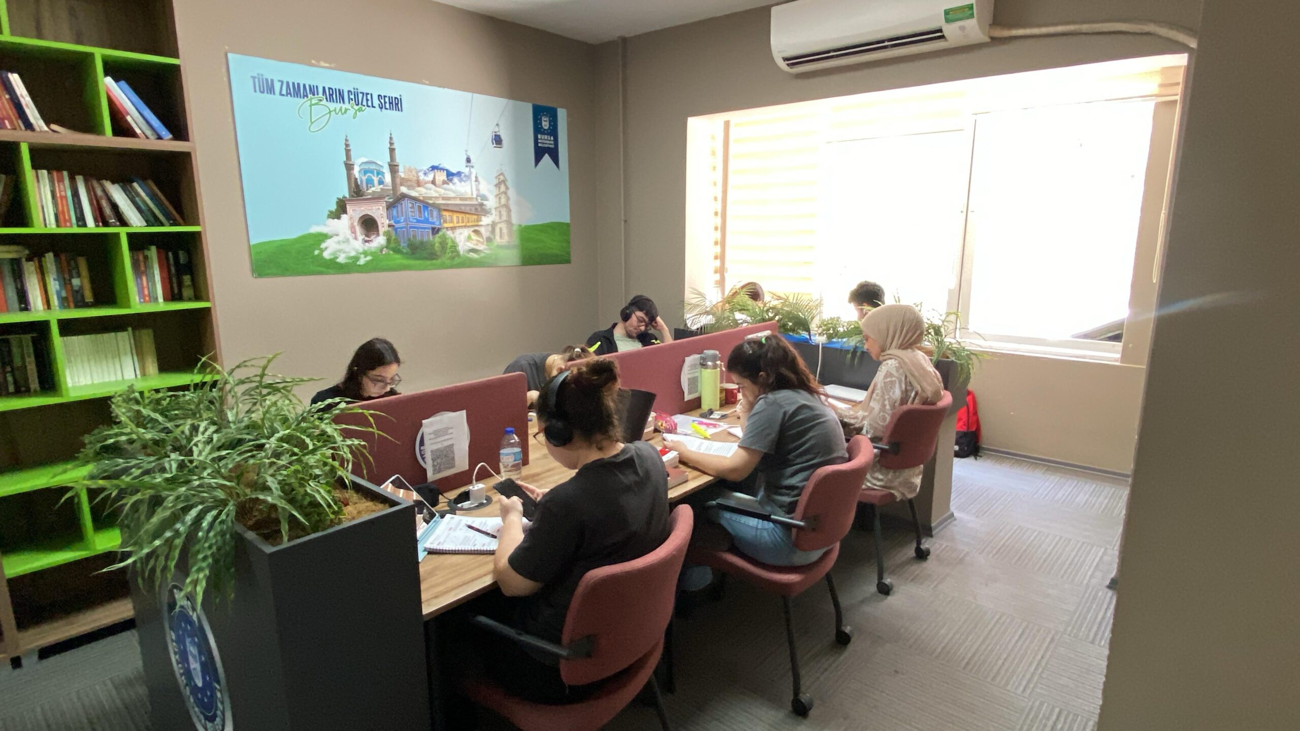 Gençlik merkezleri, sınav haftasında 24 saat açık