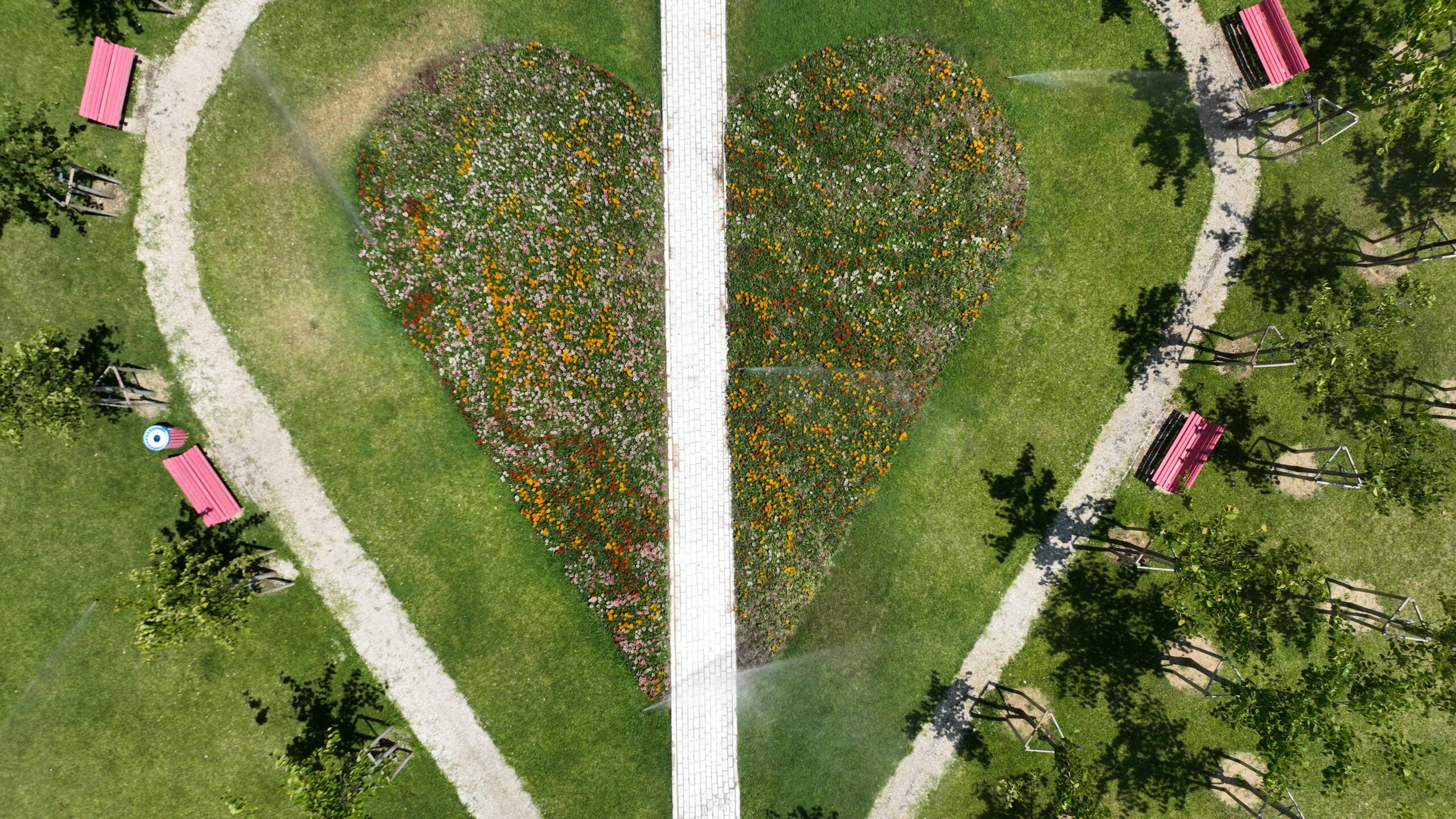 Büyükşehir ile parklar yaza hazır