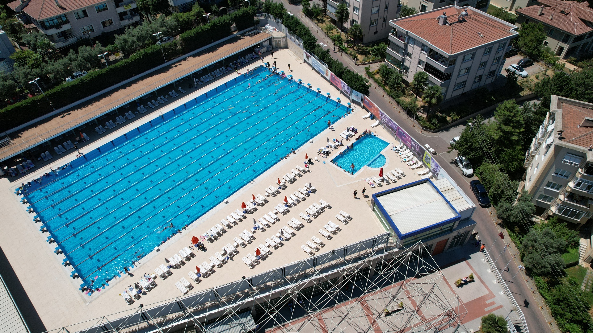 “Temiz Havuz” sertifikalı Konak Açık Yüzme Havuzu’nda sezon başladı