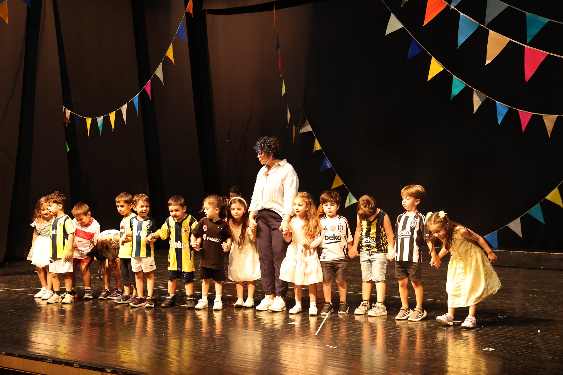 Nilüferli minikler drama gösterileriyle alkış topladı