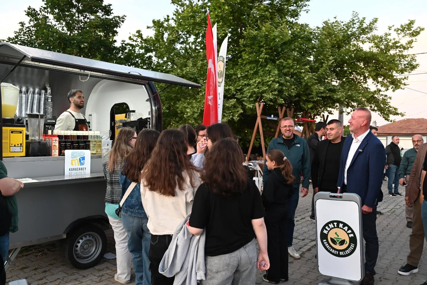 Kent Kafe gezici aracı Eskikaraağaç Leylek Şenliği’nde büyük ilgi gördü