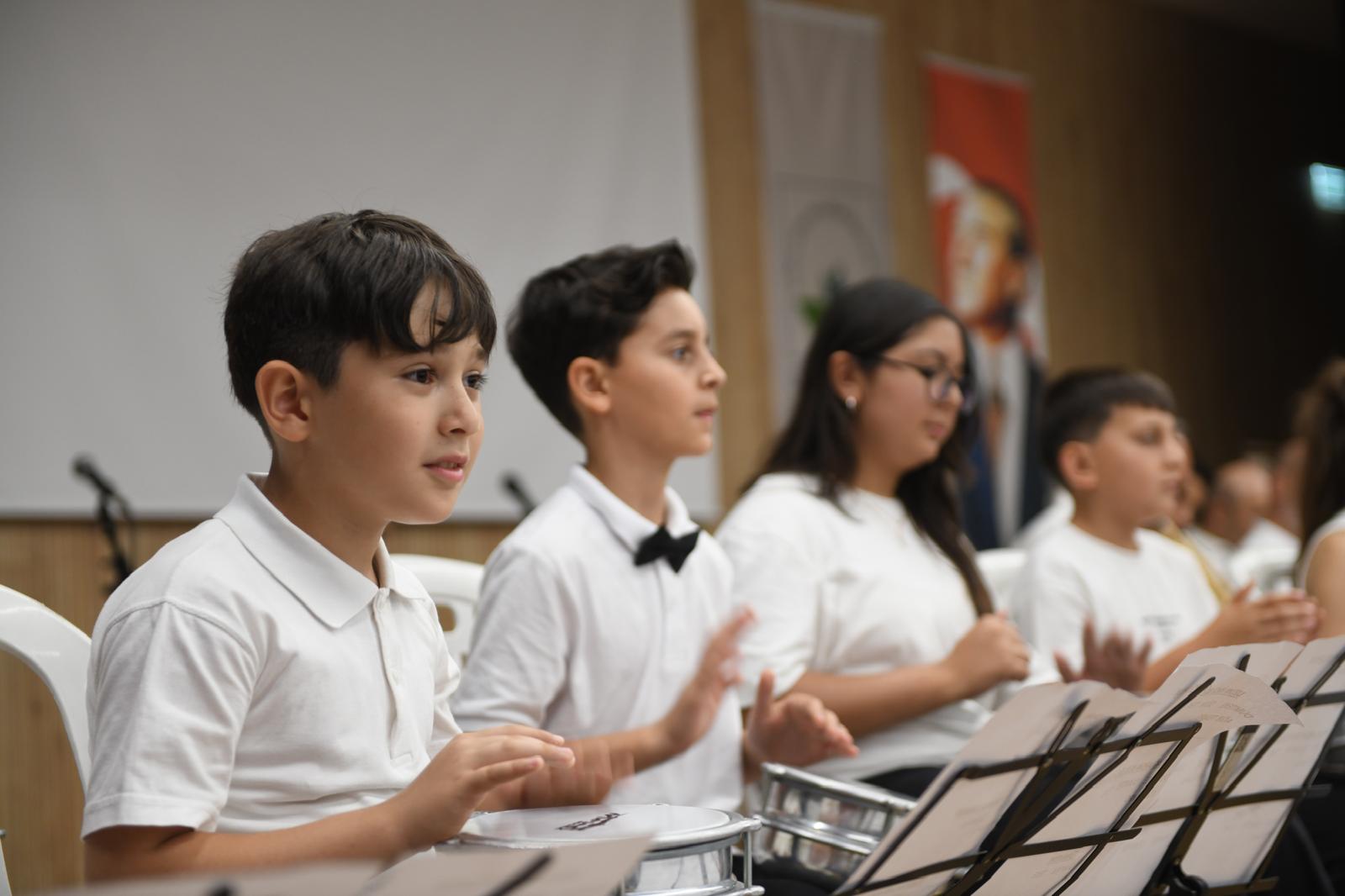 Yetenek Evi öğrencilerinden yılsonu şöleni