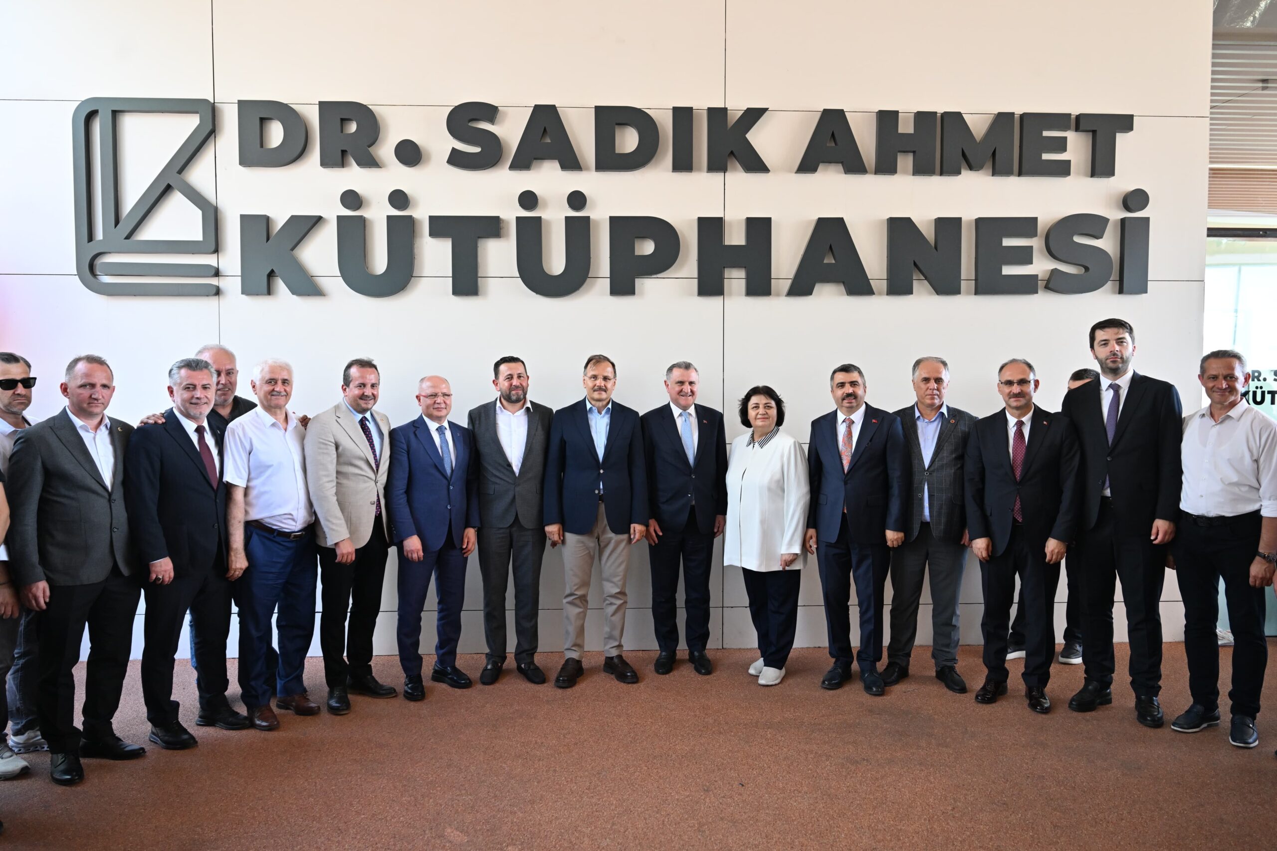 DR. SADIK AHMET GENÇLİK VE SPOR MERKEZİ AÇILDI