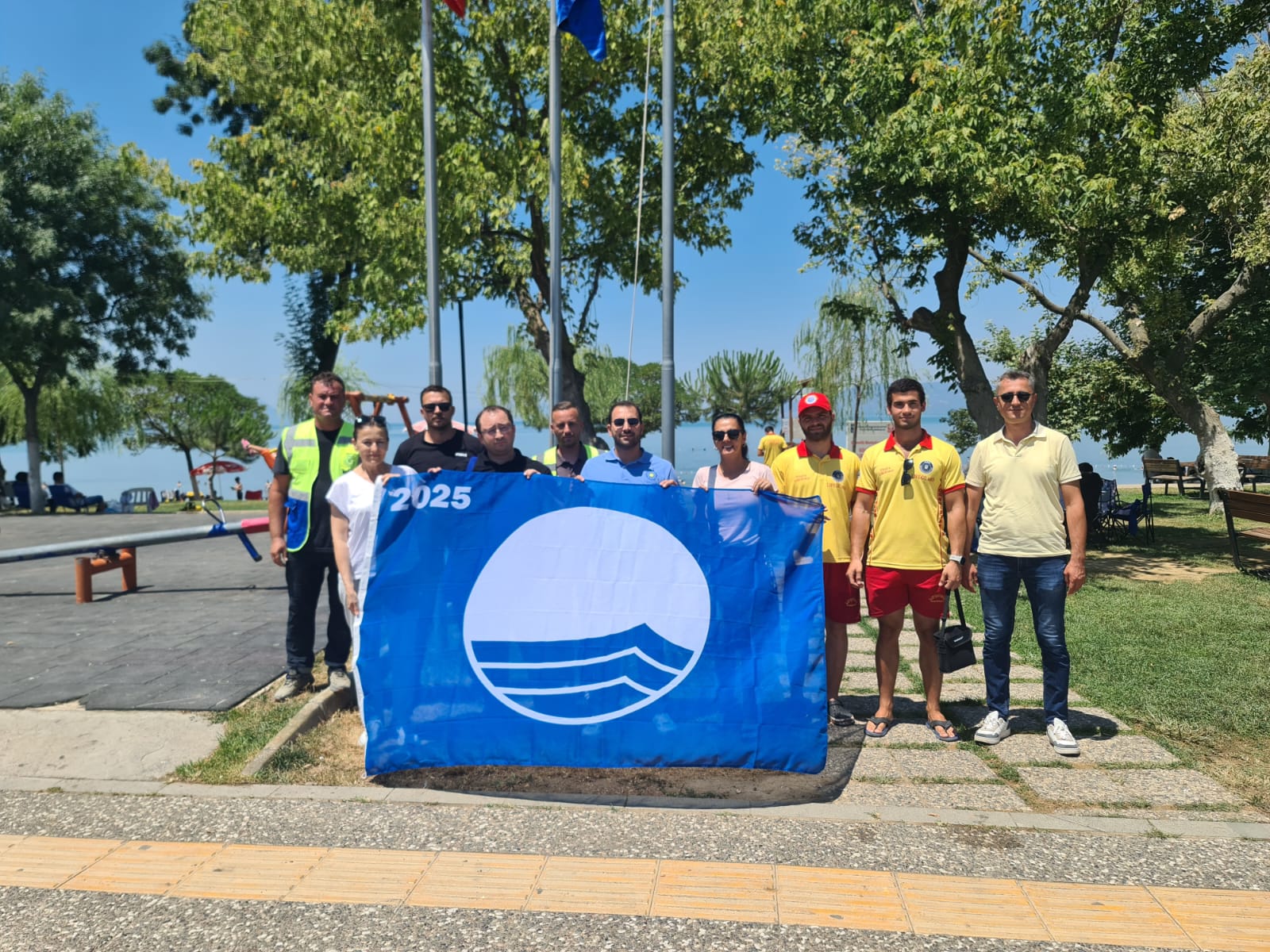 Bursa sahillerinde ‘Mavi Bayrak’ dalgalanıyor