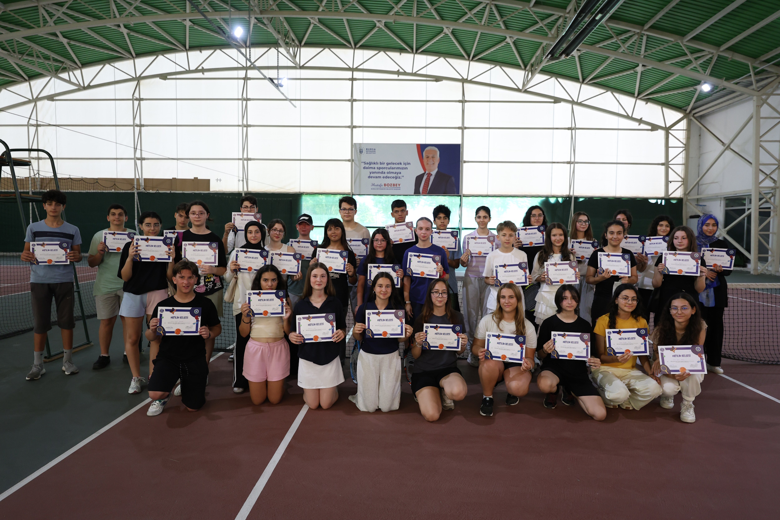 Yaz Spor Okulları'nda çocuklar sertifikalarına kavuştu