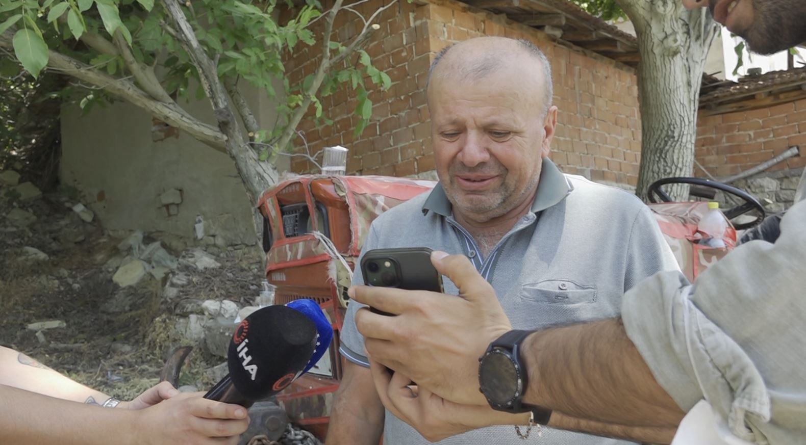Başkan Bozbey’den fedakar çiftçiye teşekkür