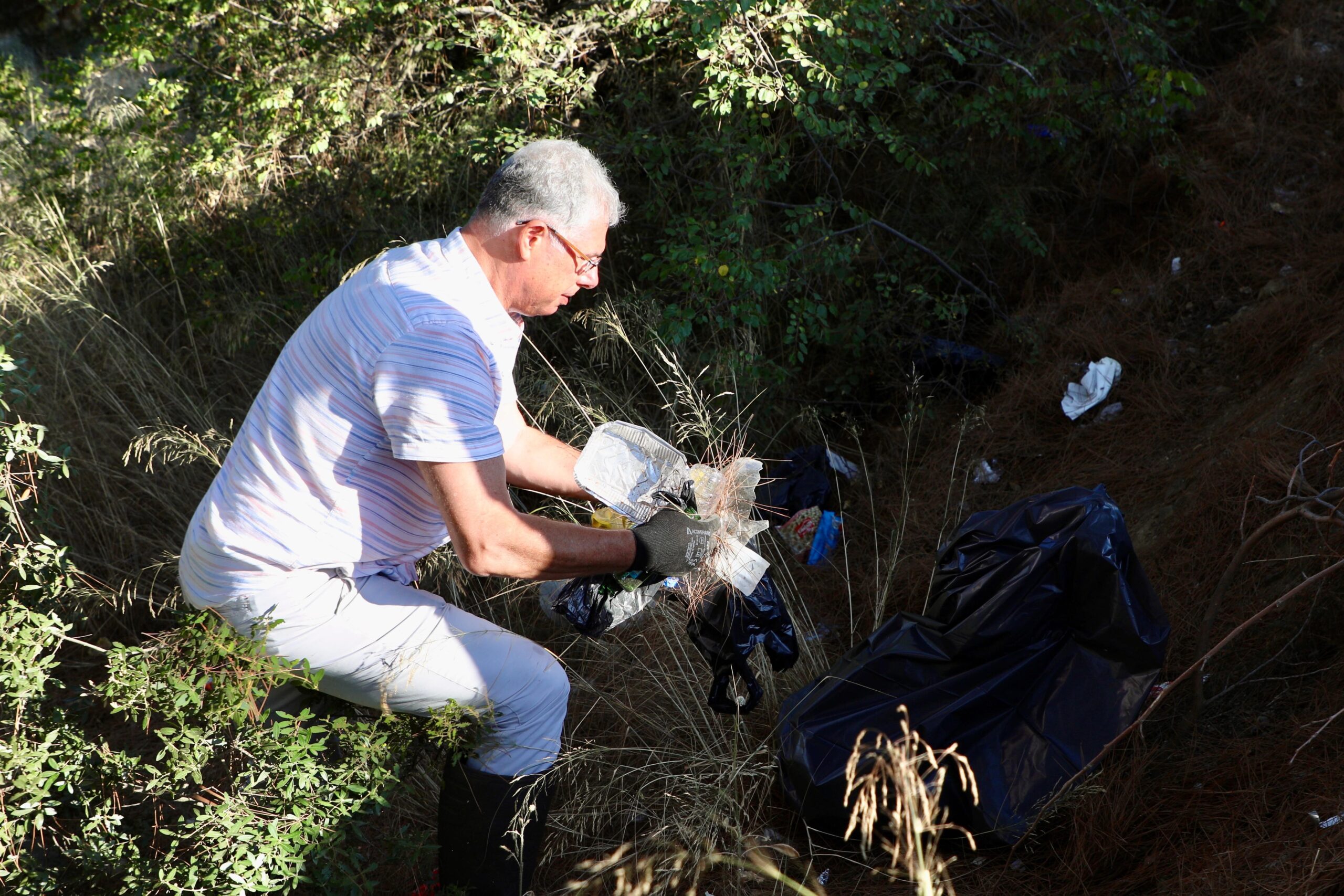 MUDANYA’DA ORMAN YANGINLARINA KARŞI TEMİZLİK SEFERBERLİĞİ