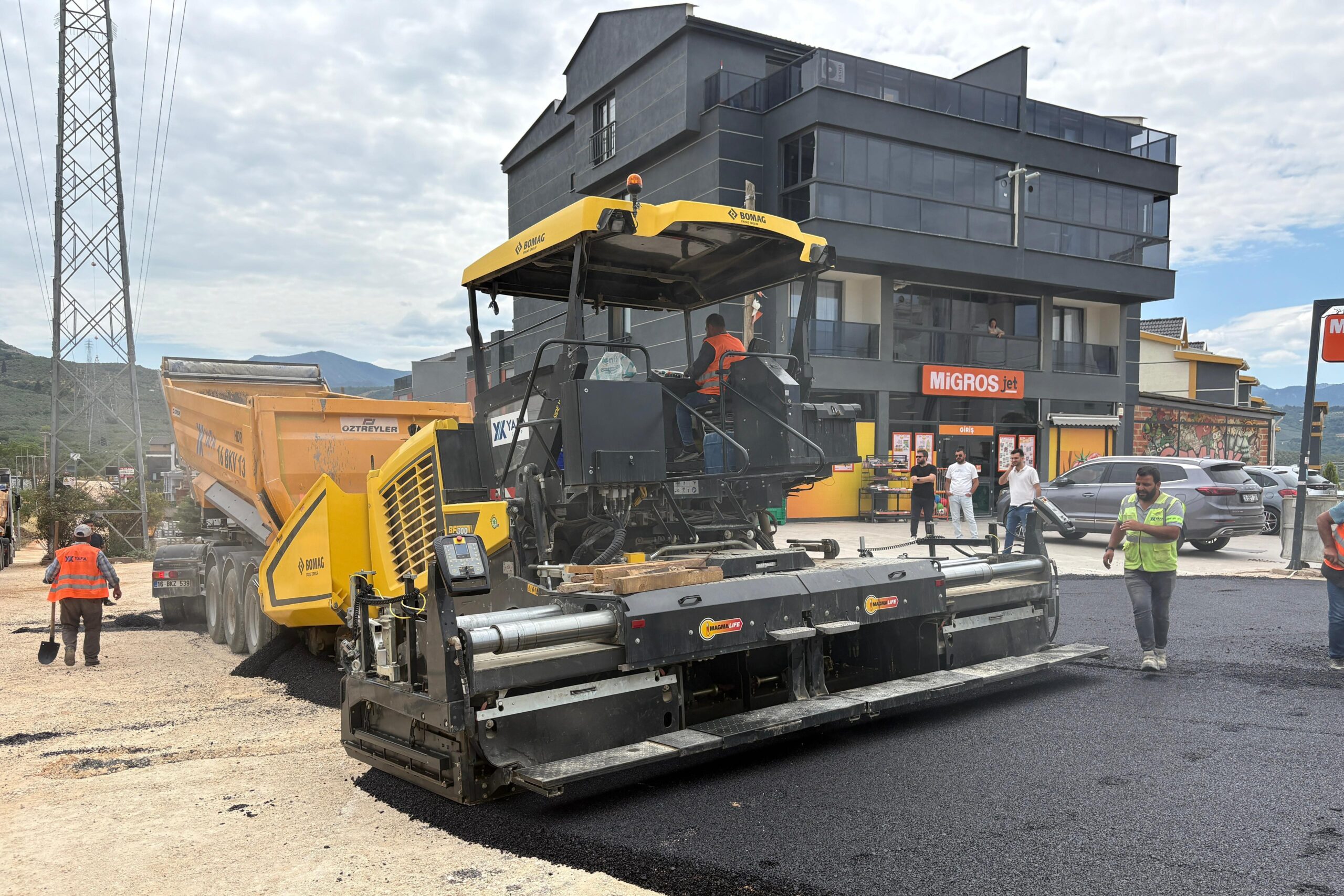 Gemlik Belediyesi’nden Umurbey’e Asfalt Hamlesi