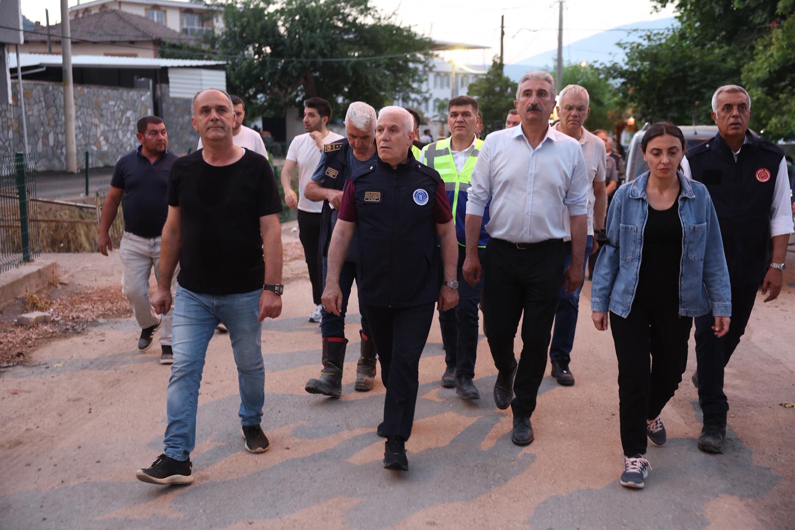 Başkan Bozbey’den yangın bölgesine ziyaret