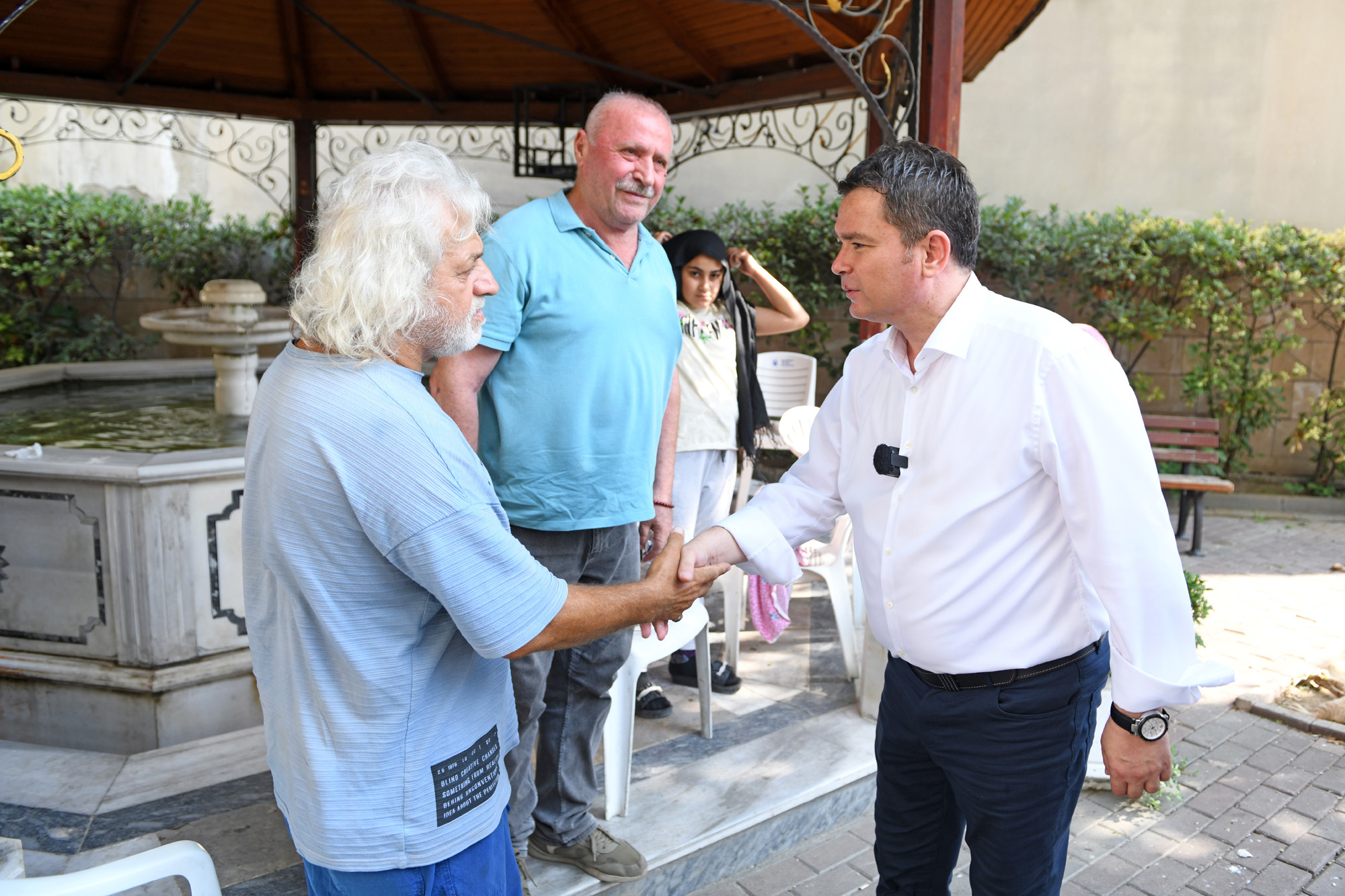 Başkan Erkan Aydın Küçükbalıklı’da vatandaşla buluştu