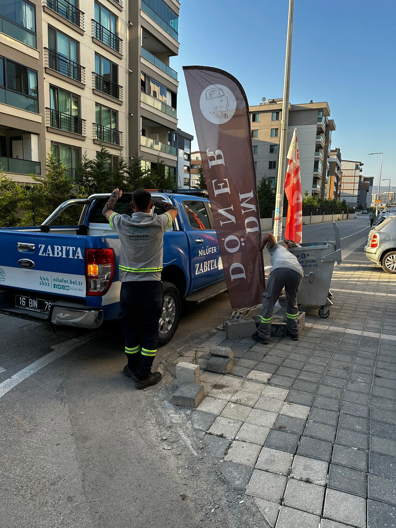 Nilüfer’de kent estetiğini bozan tabelalara müdahale