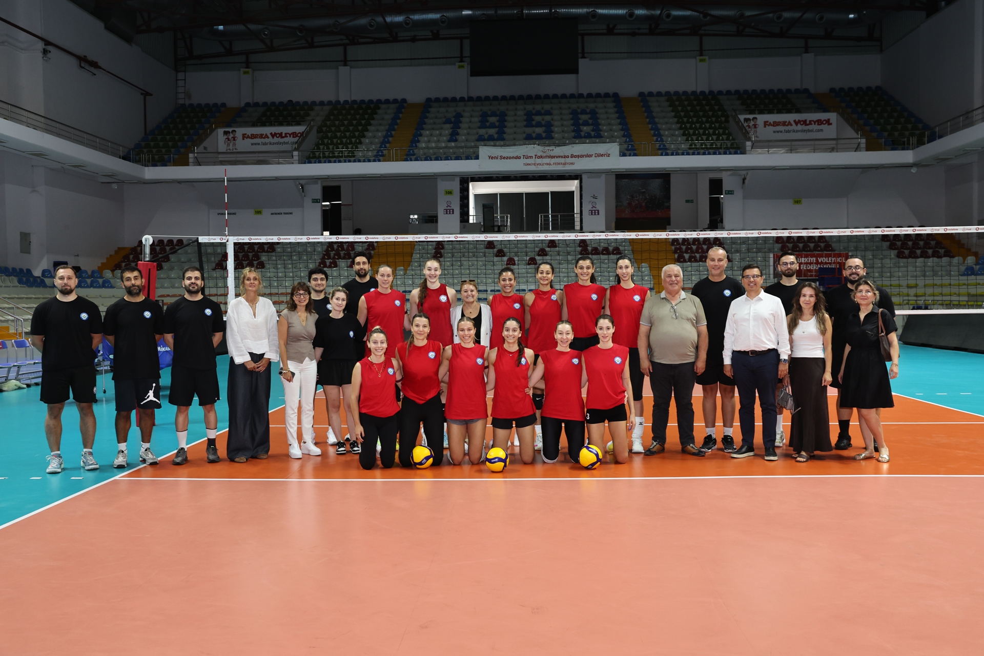 Nilüfer Belediyespor Eker Kadın Voleybol Takımı yeni sezon hazırlıklarına başladı