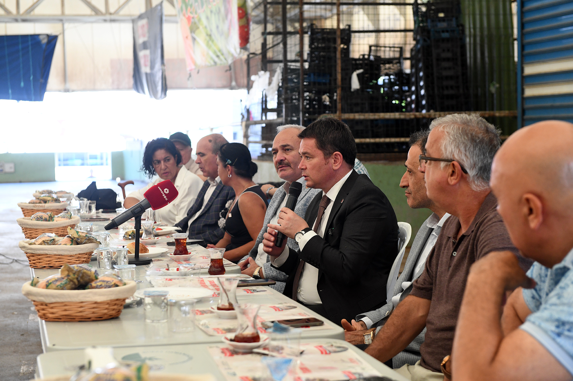 Başkan Erkan Aydın, Dikkaldırım’da vatandaşla buluştu