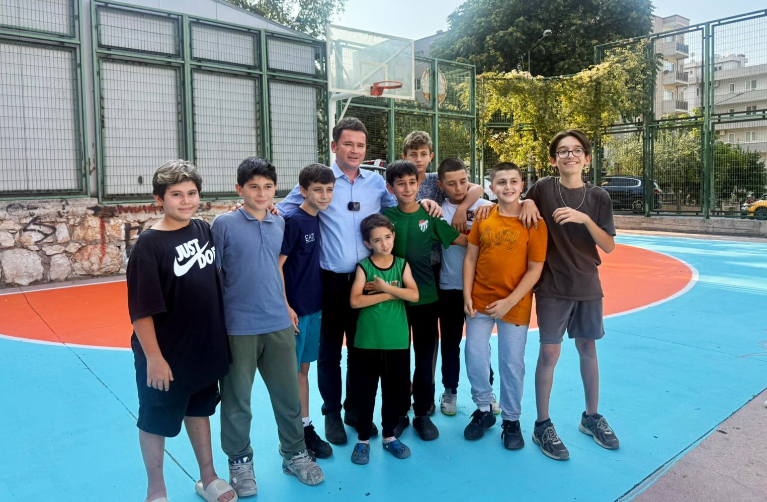 Basketbol sahaları liselilerin tasarımlarıyla güzelleşiyor