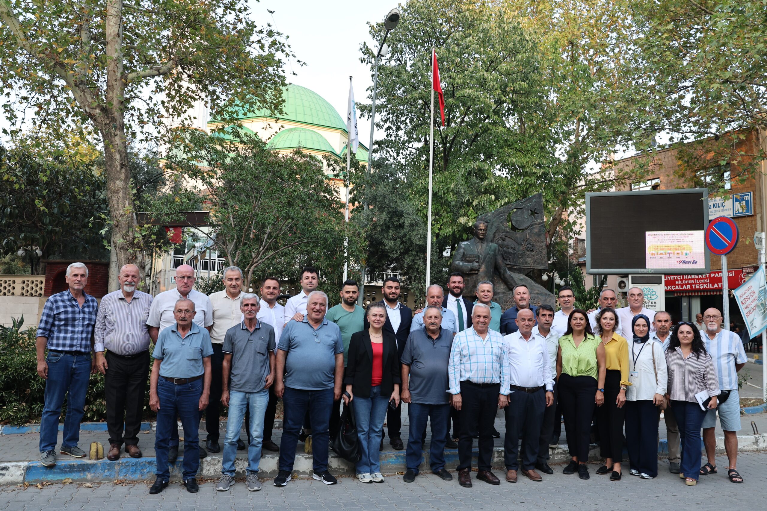 Başkan Şadi Özdemir, Akçalar Mahallesi’nde vatandaşlarla buluştu