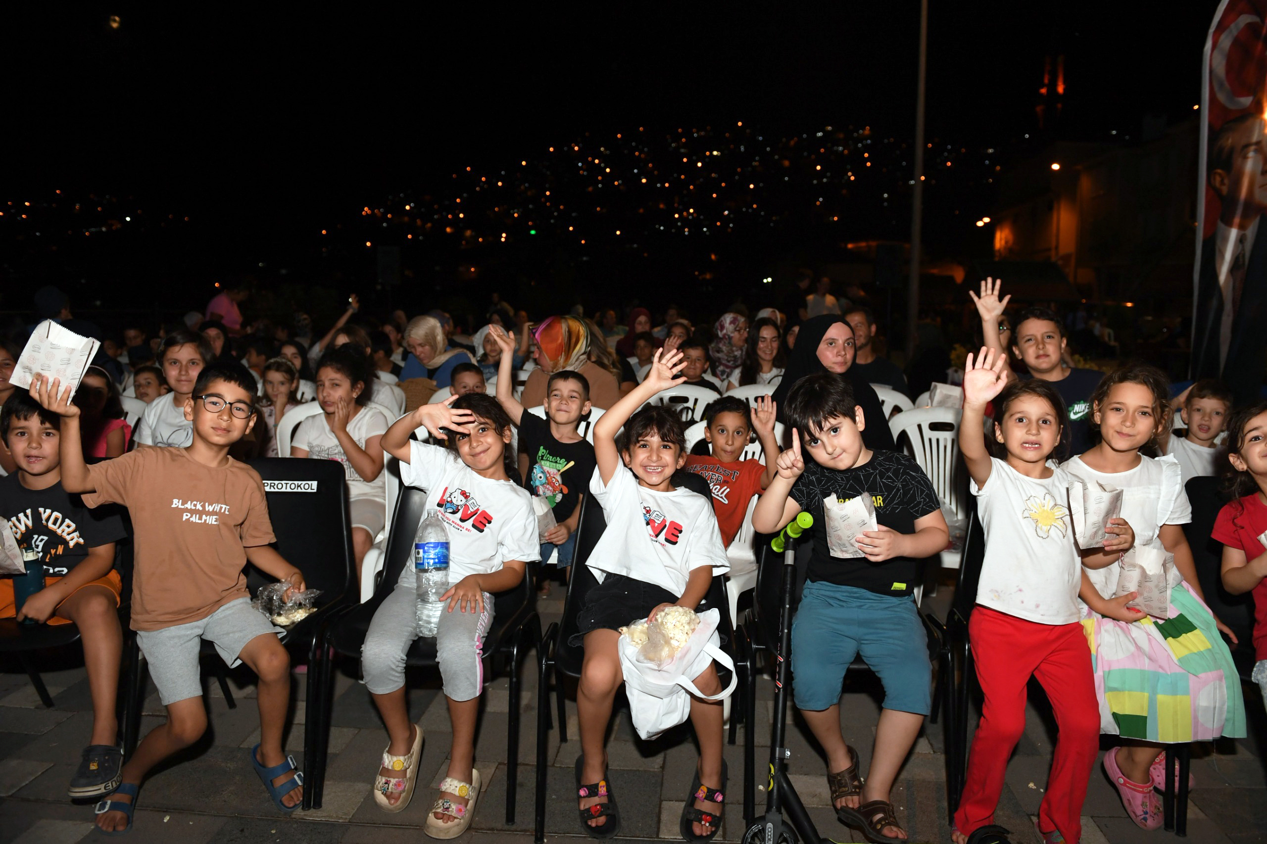 Osmangazi’de yaz akşamları sinema ile şenleniyor