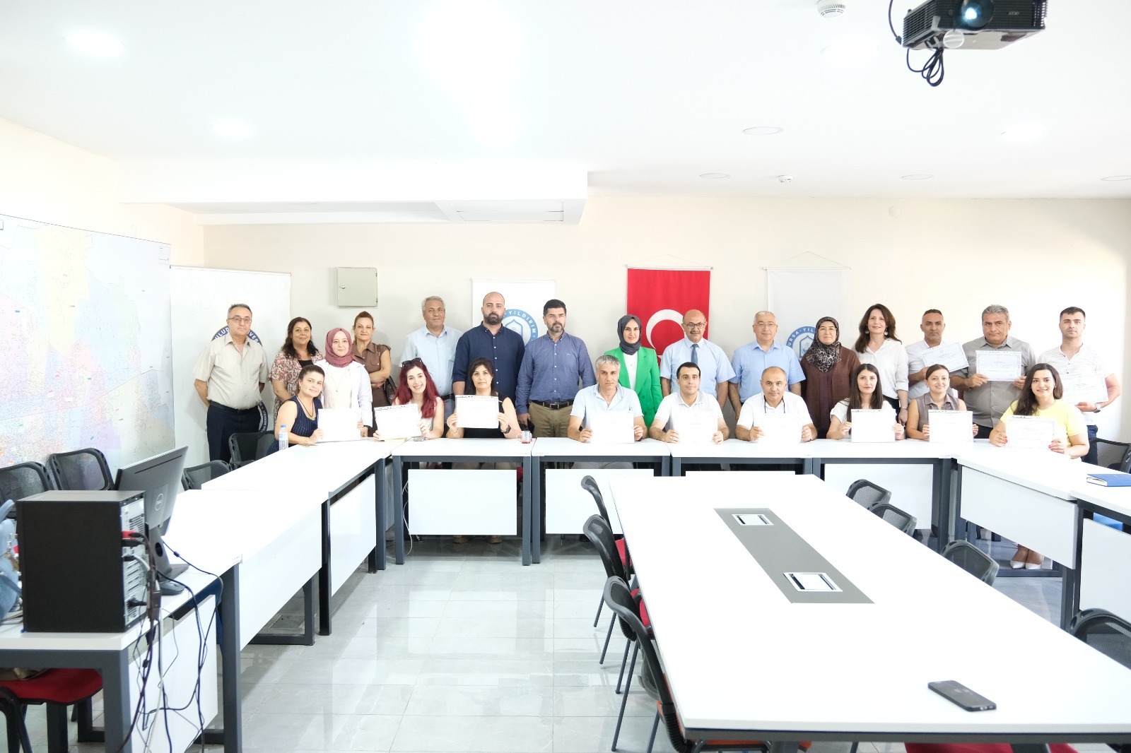 YILDIRIM BELEDİYESİ’NDEN KAMU PERSONELİNE TÜRK İŞARET DİLİ EĞİTİMİ