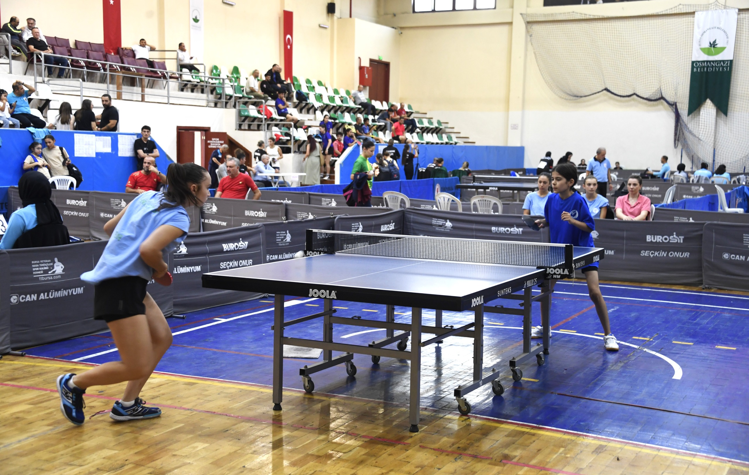 Osmangazi Belediyesi masa tenisine ev sahipliği yaptı
