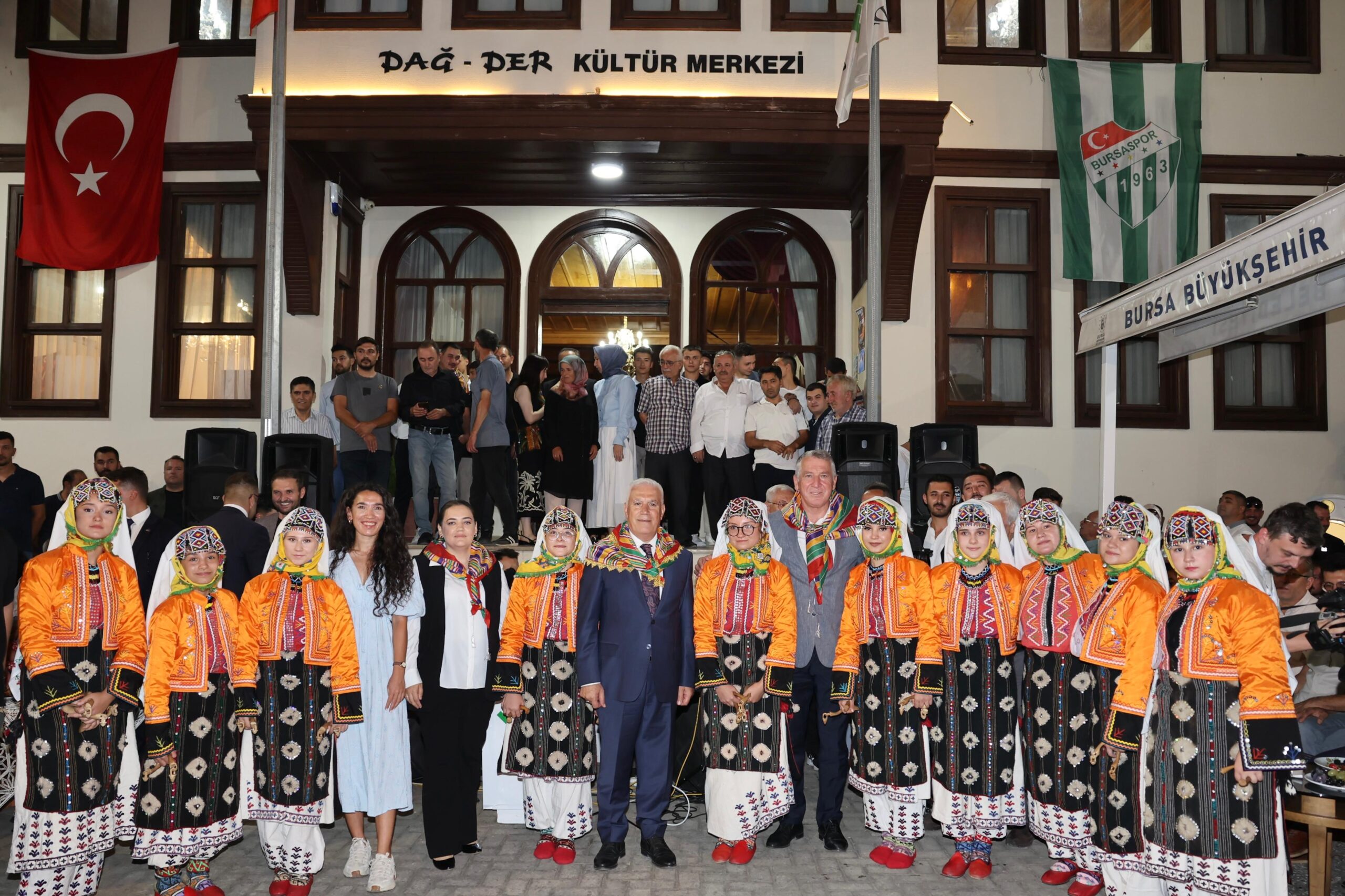 Başkan Bozbey’den gençlere güvence