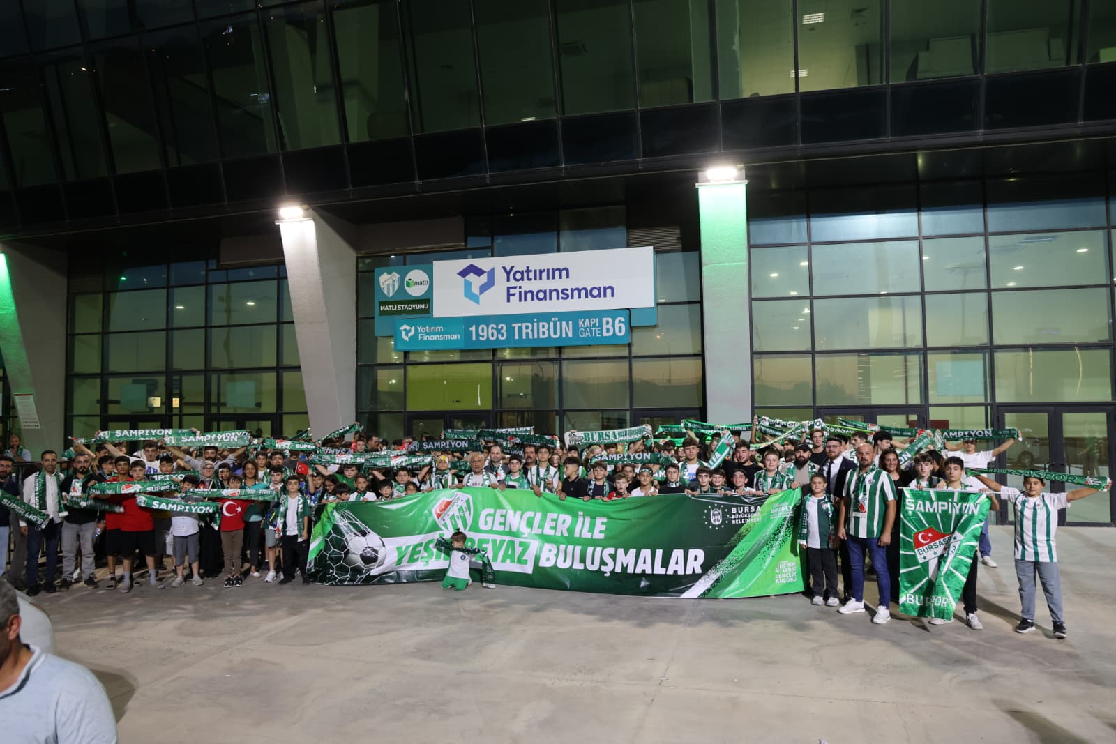 Büyükşehir ile gençlere Bursaspor sevgisi aşılanıyor