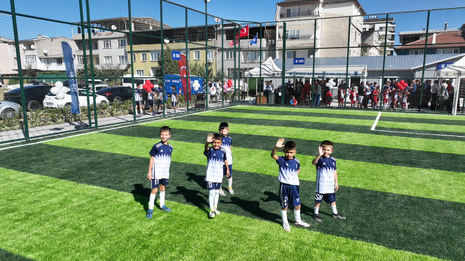 Gençler istedi, Başkan Bozbey hayata geçirdi