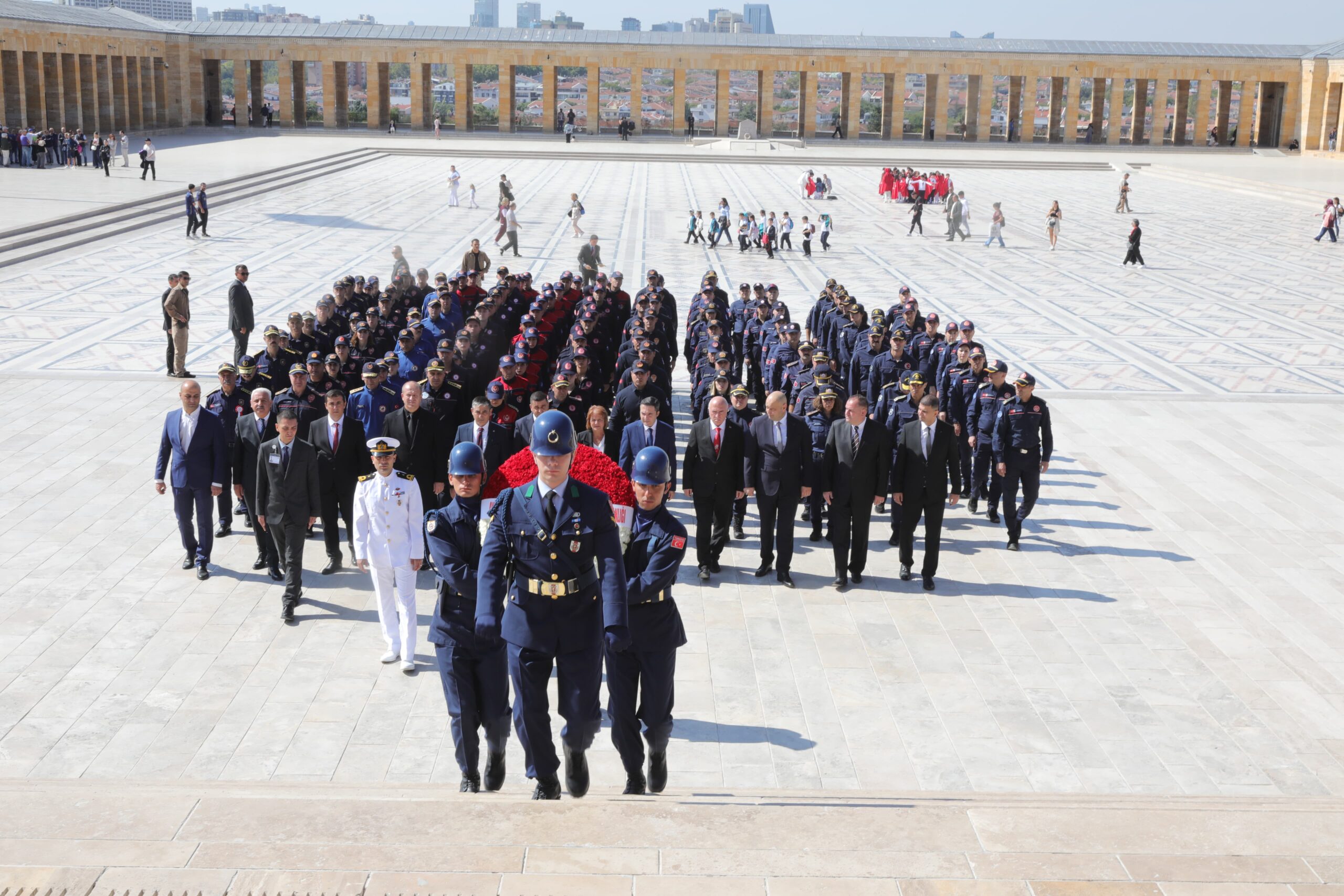 Bursa İtfaiyesi'nden Anıtkabir'e ziyaret