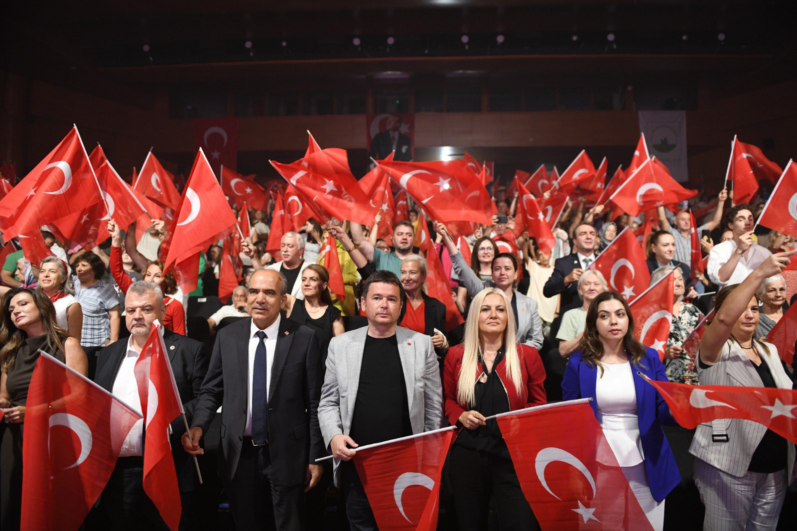 Osmangazi’de “Zaferin Dansı” gösterisi izleyenleri büyüledi