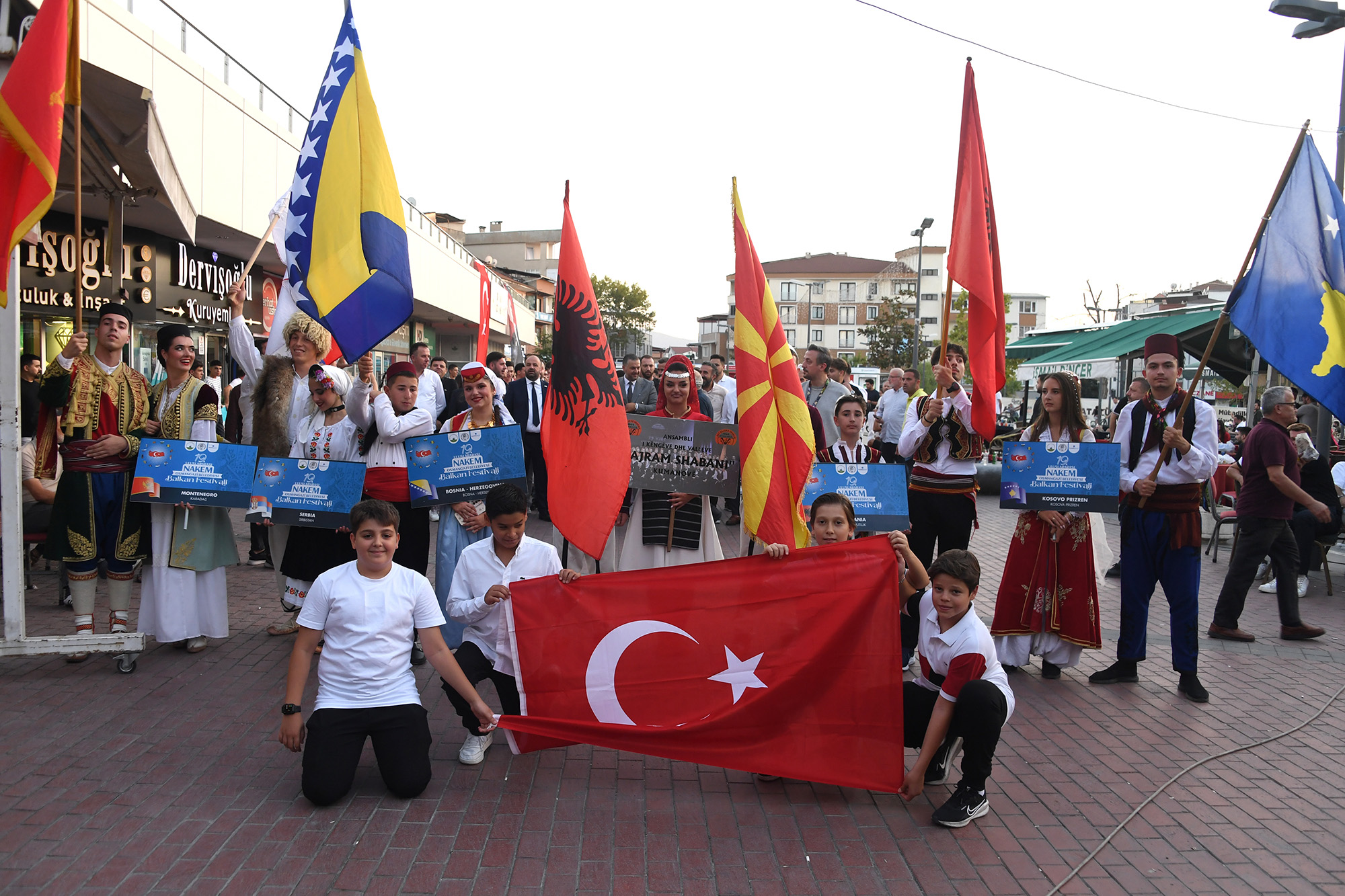 Osmangazi’de Balkan rüzgarı esti
