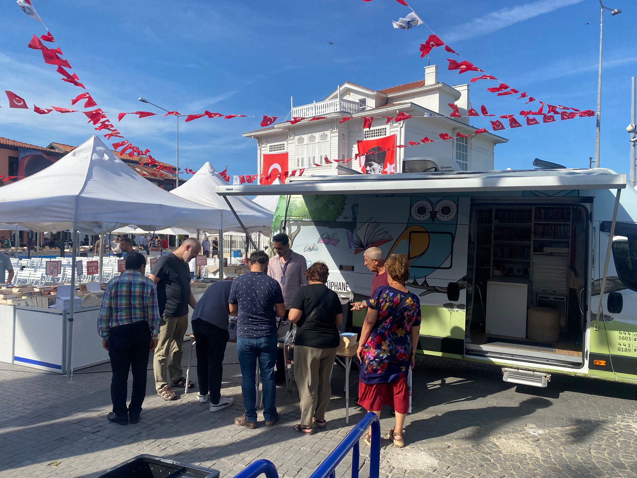 Nilüfer Belediyesi Gezici Kütüphane 7. Mudanya Kitap Fuarı’nda