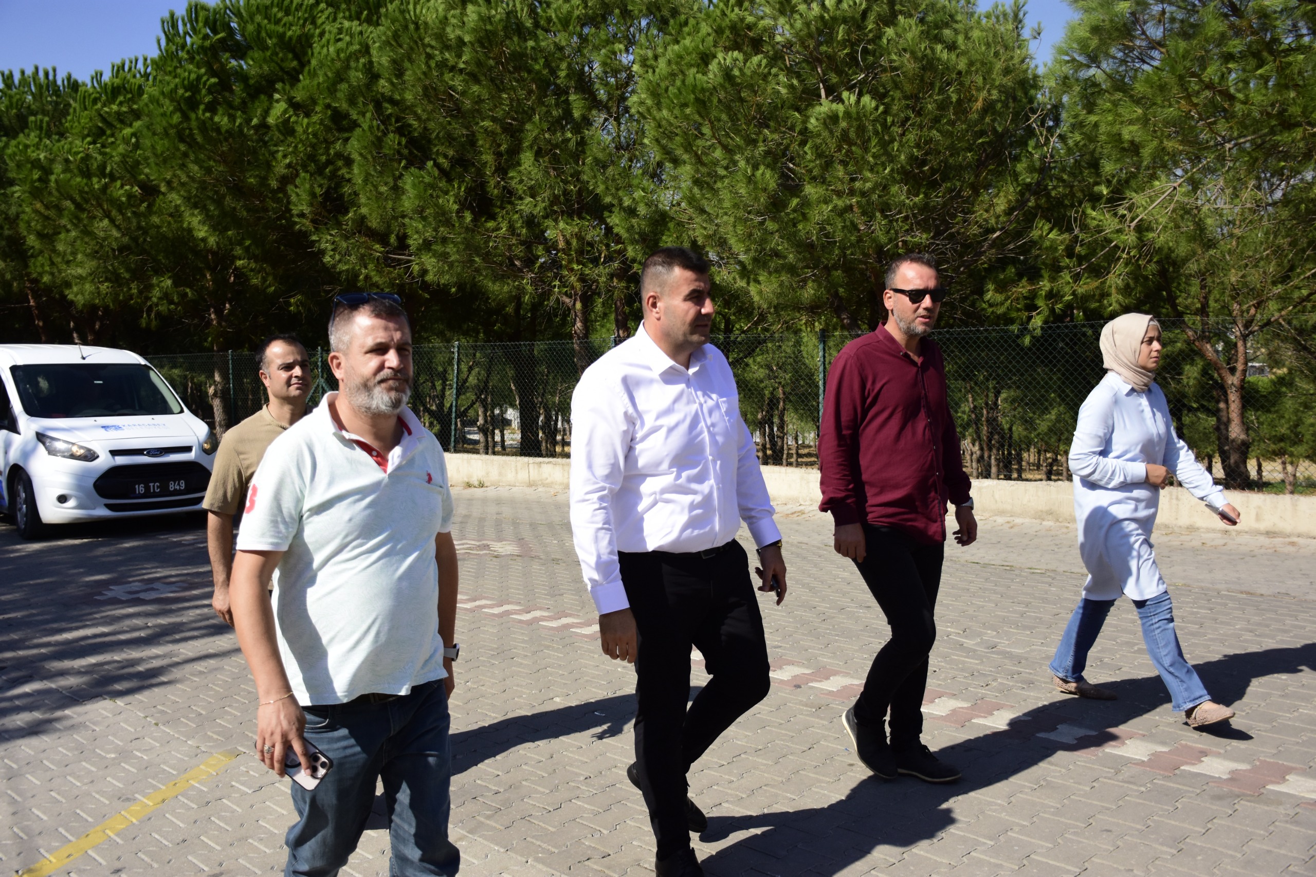 Karacabey Belediyesi’nden mahallelere yerinde çözüm hamlesi