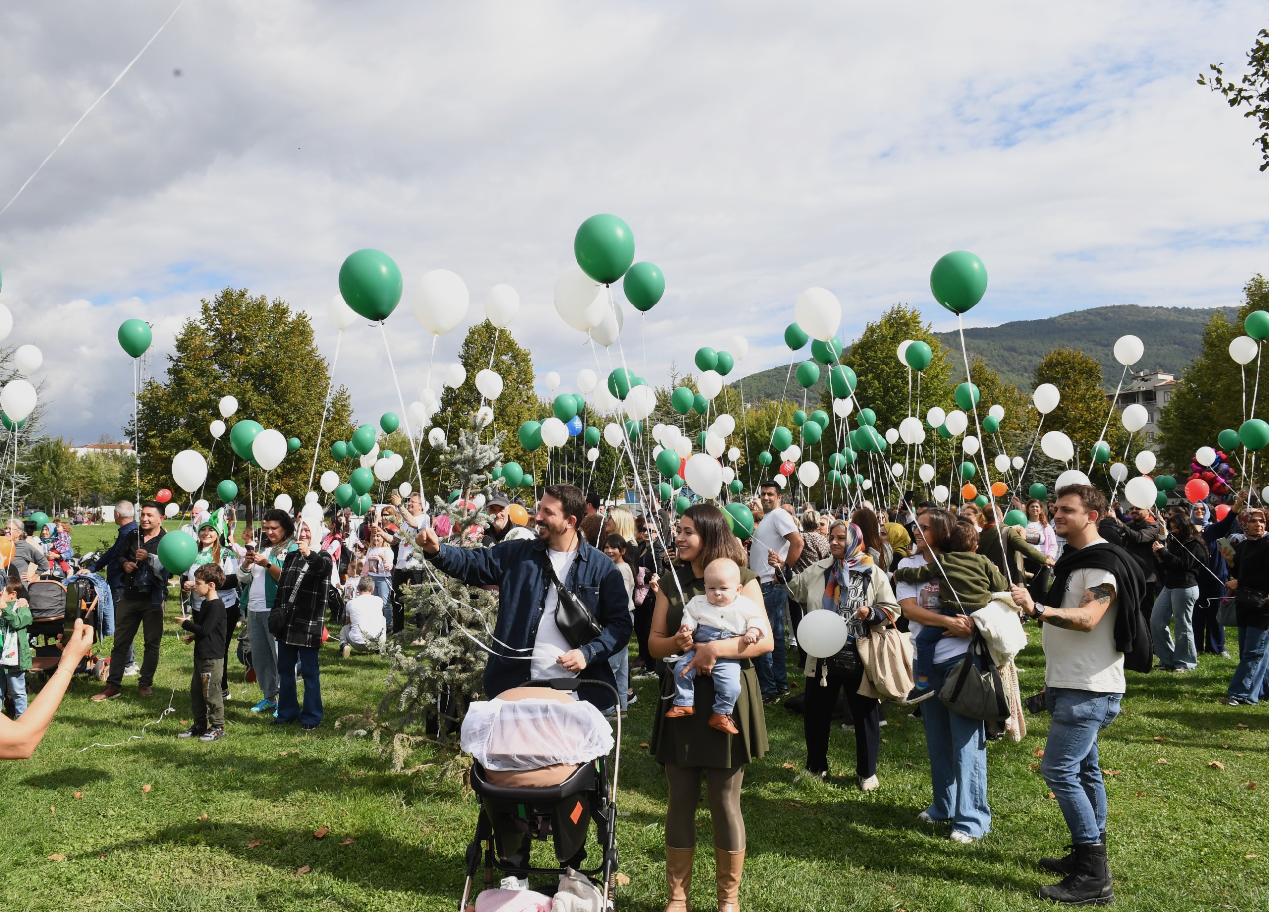 Mutluluk balonları SMA’lı Çağan Ata Taran için uçuruldu
