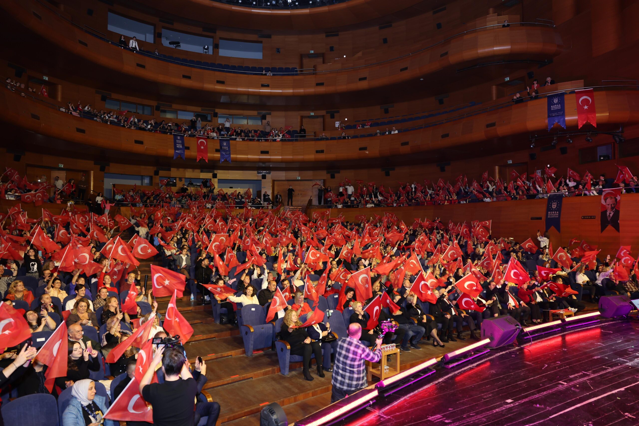 Büyükşehir’den ‘Cumhuriyet Kadınları’ konseri