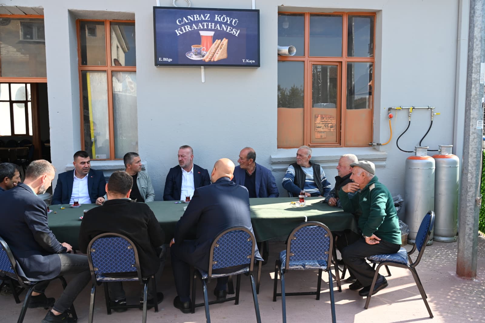 Karabatı’dan mahalle mahalle hizmet mesaisi