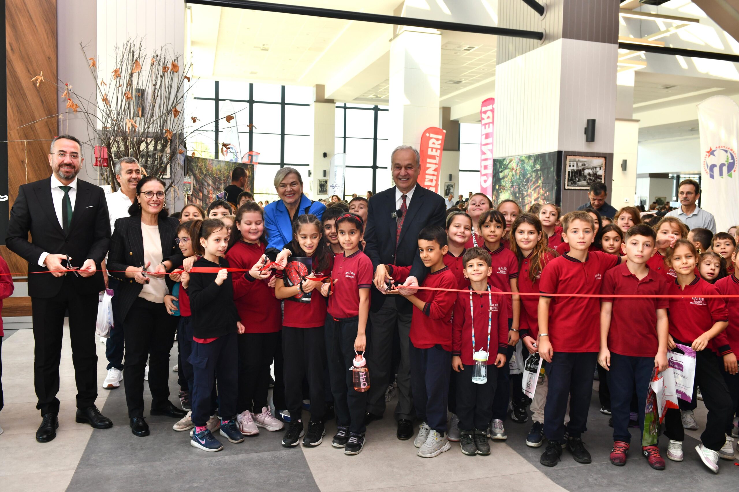 Mustafakemalpaşa Kitap Günleri Kültür Merkezi’nde Kapılarını Açtı
