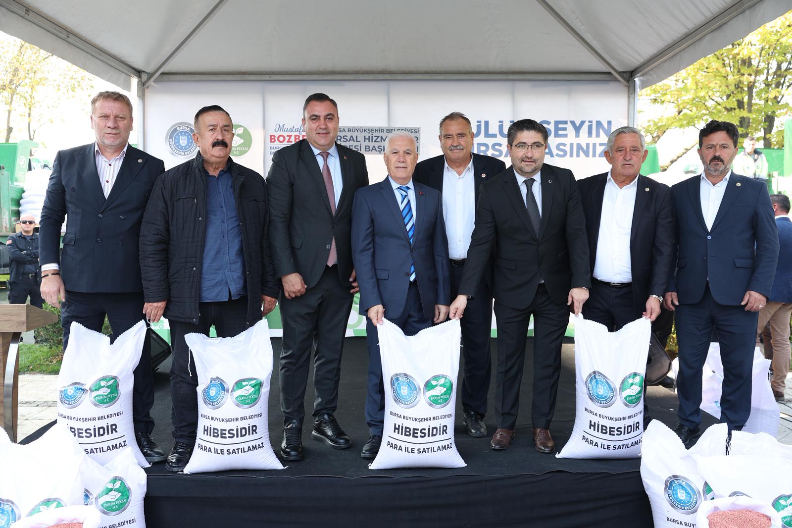 Büyükşehir'den çiftçiye yerli tohum desteği