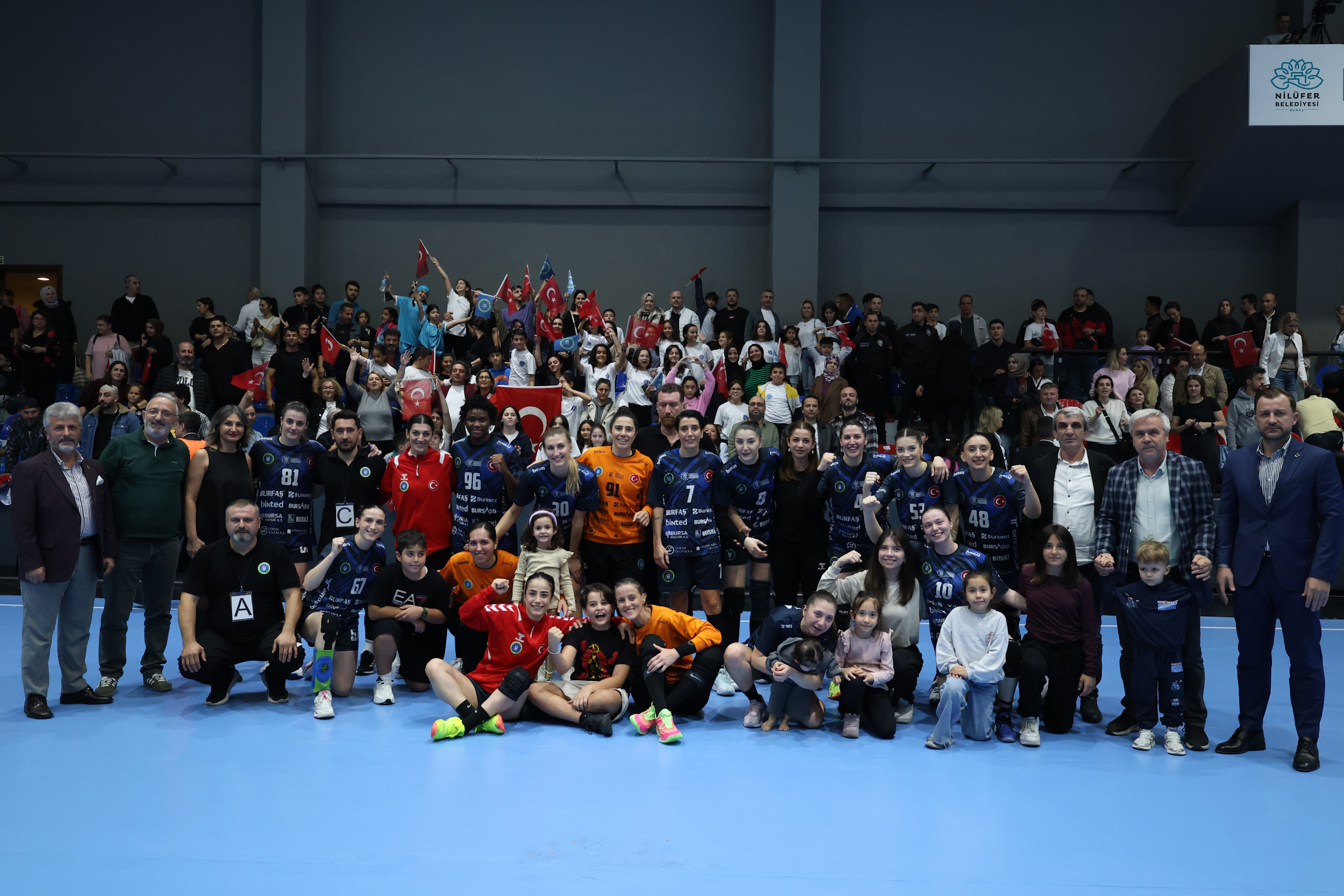 Büyükşehir Belediyespor EHF Avrupa Kupası’nda tur kapısını araladı