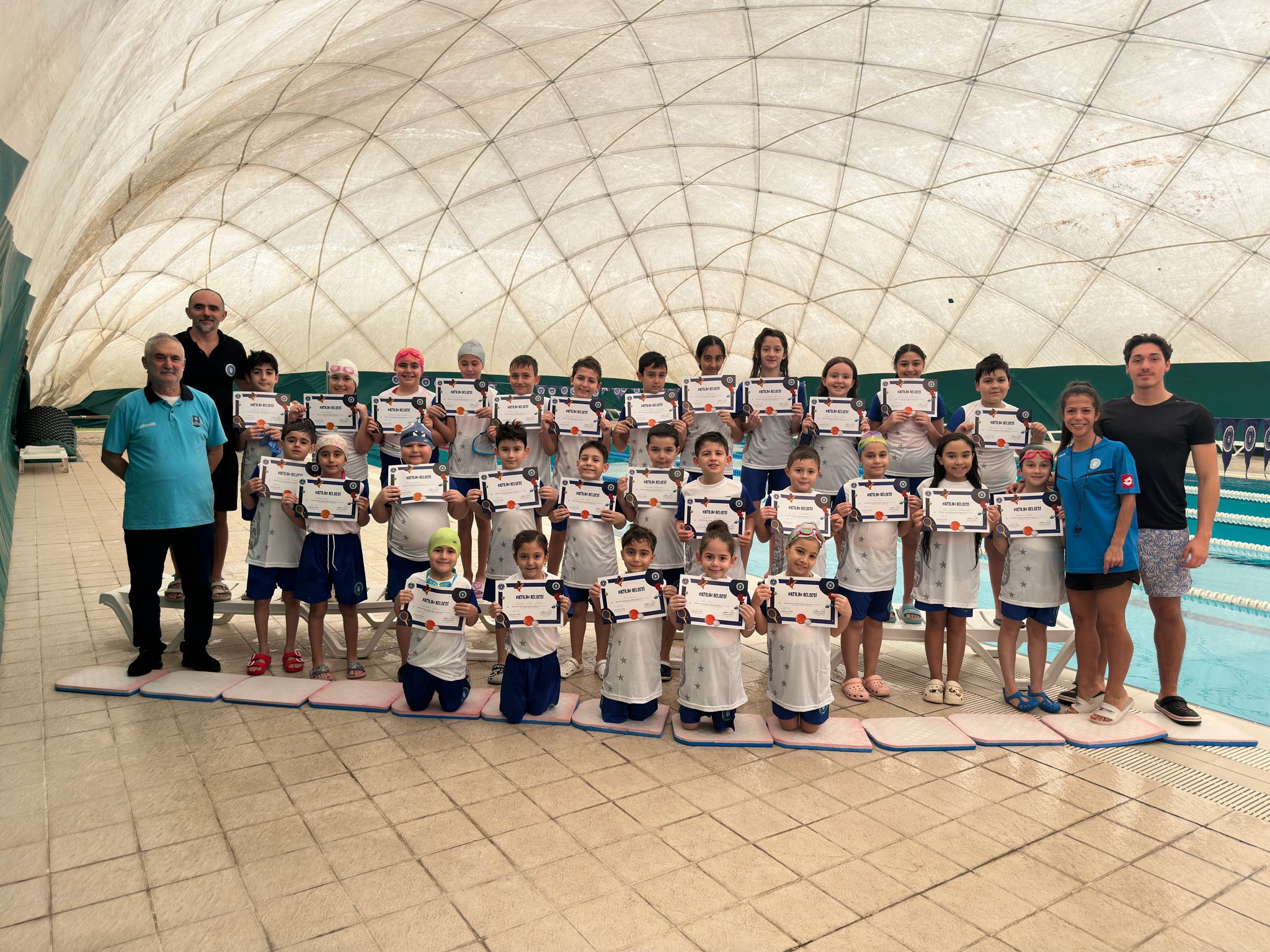 Kış Spor Okulları'nda sertifika heyecanı